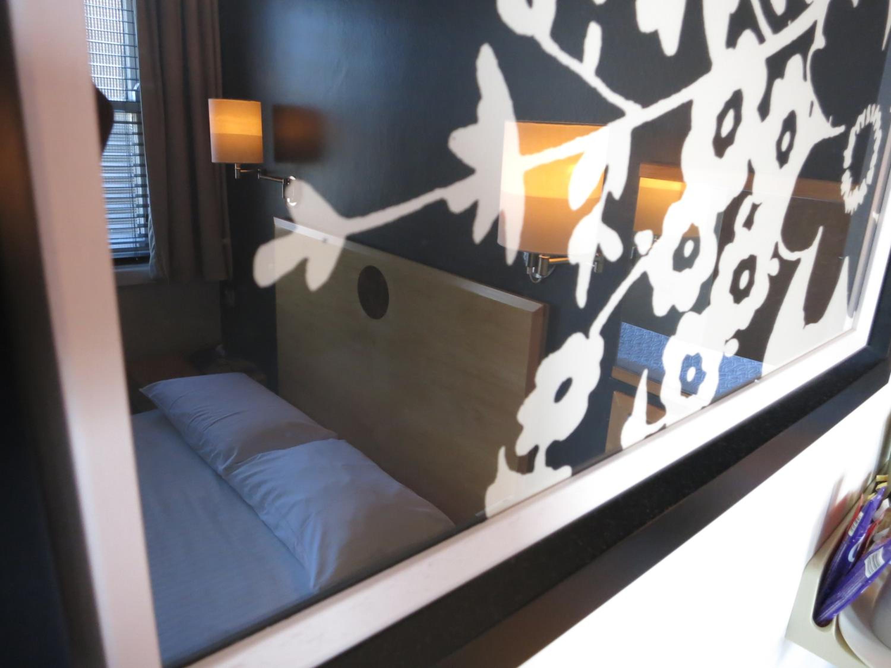 Small Double Room - Photo 7