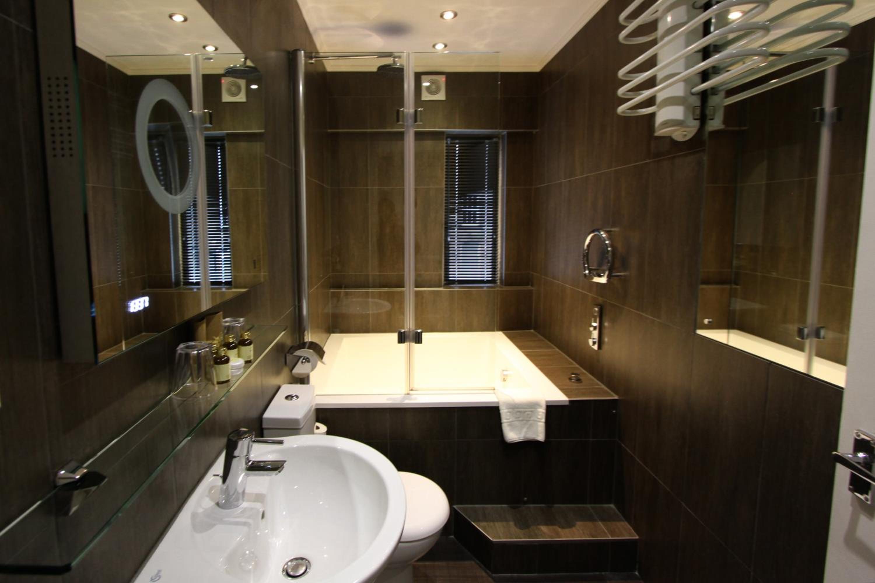 Executive Superior Room - Photo 10