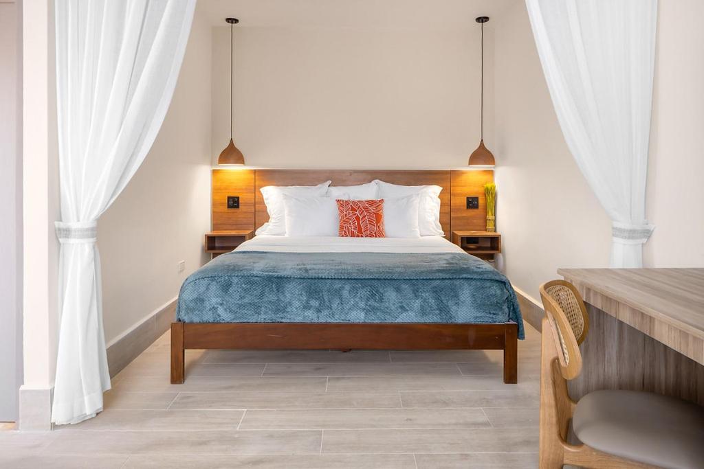 Playa Collection King Suite with Resort View - Photo 3