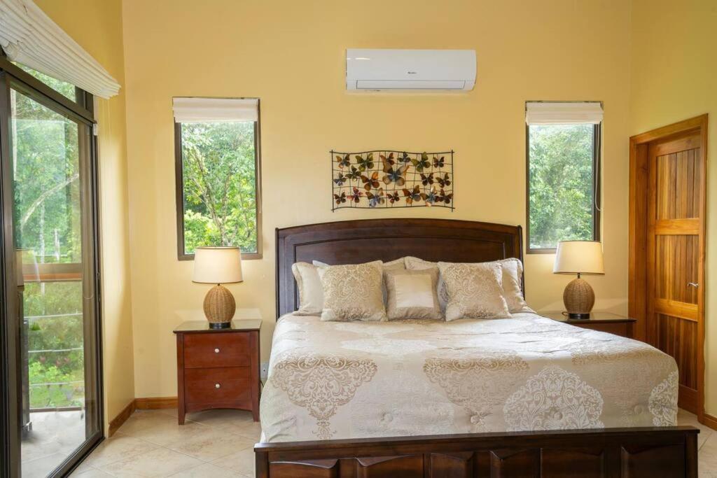 Three-Bedroom Villa photo 1