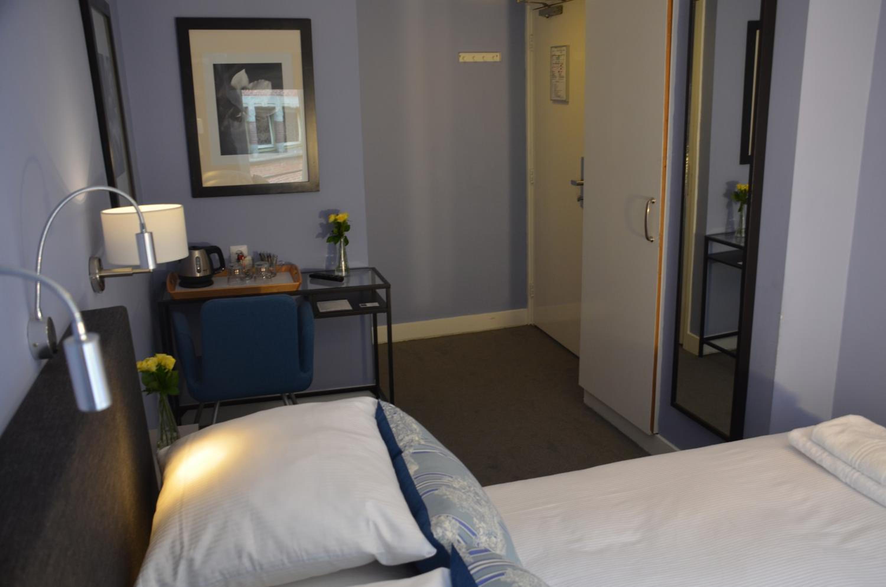 Standard Double Room photo 2