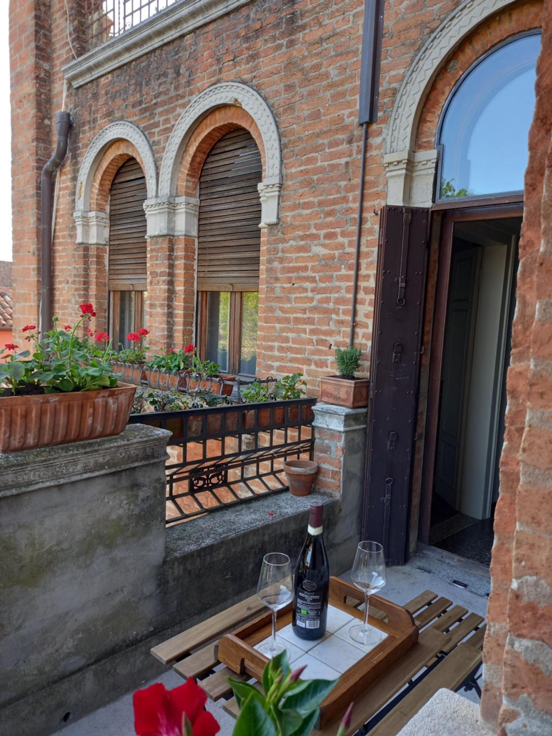 Apartment with Terrace photo 2