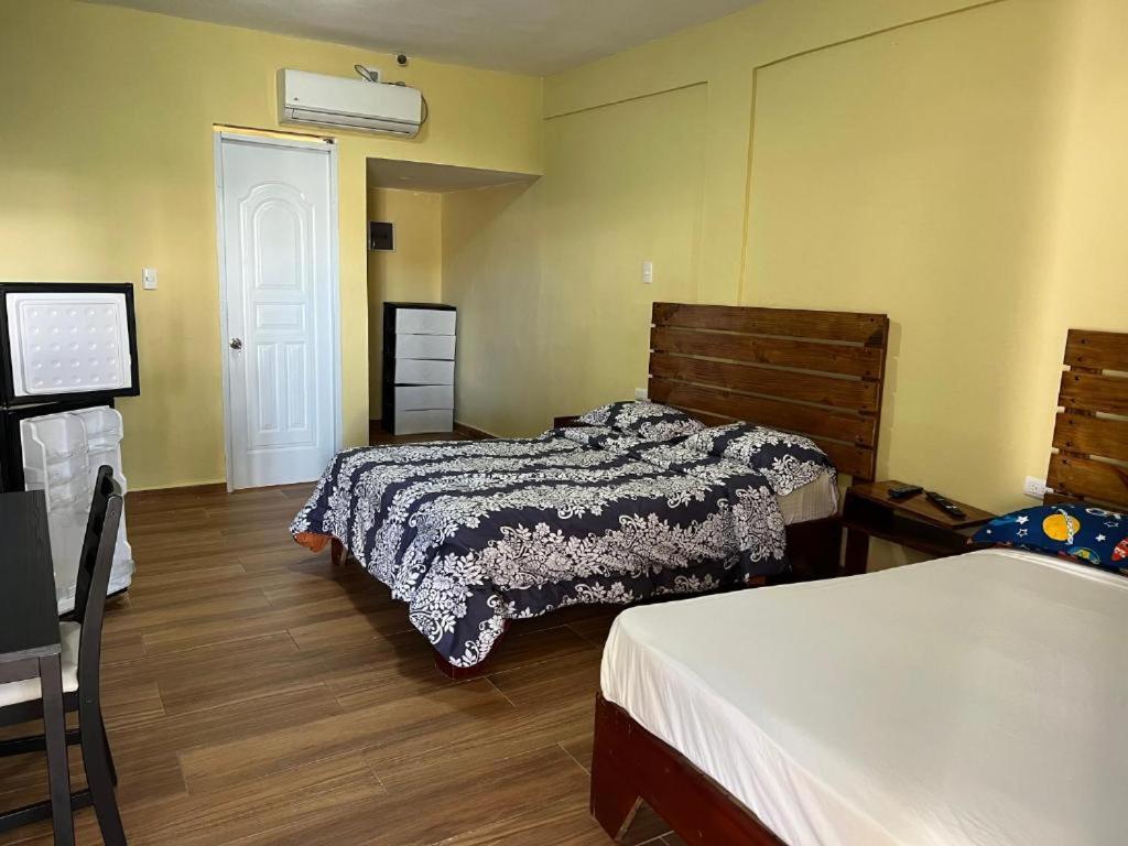Quadruple Room - Photo 2