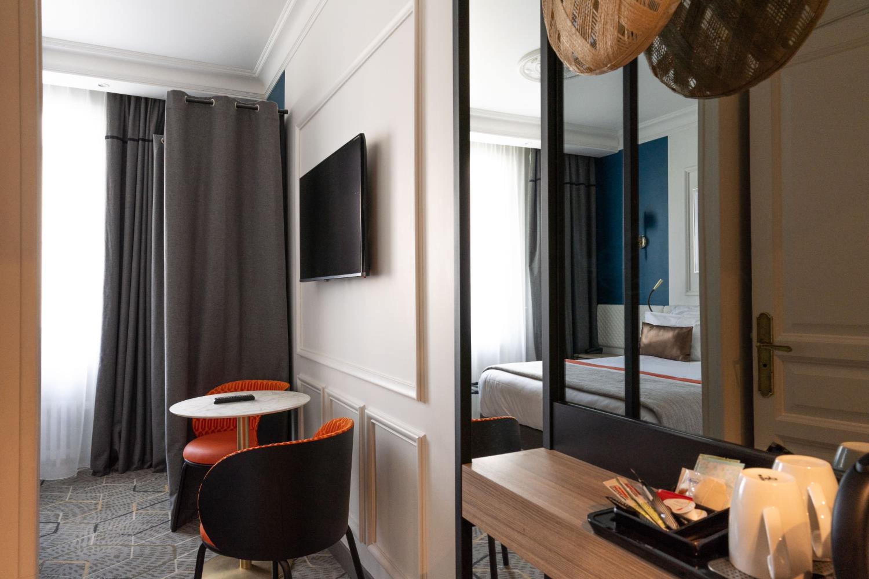 Superior King Room With Air Condition photo 3