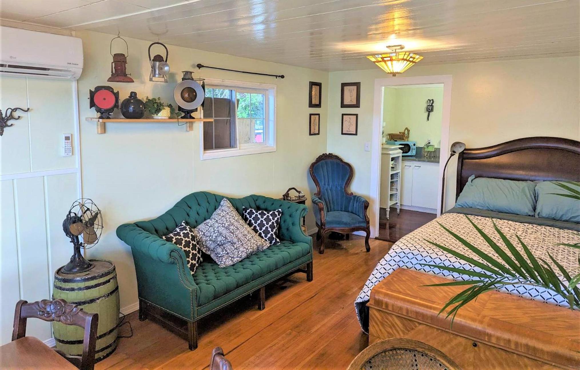 Studio Apartment photo 1