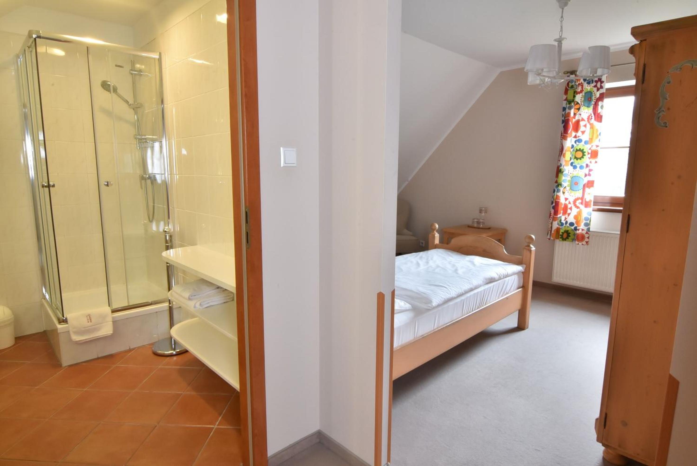 Small Double Room  - Photo 4