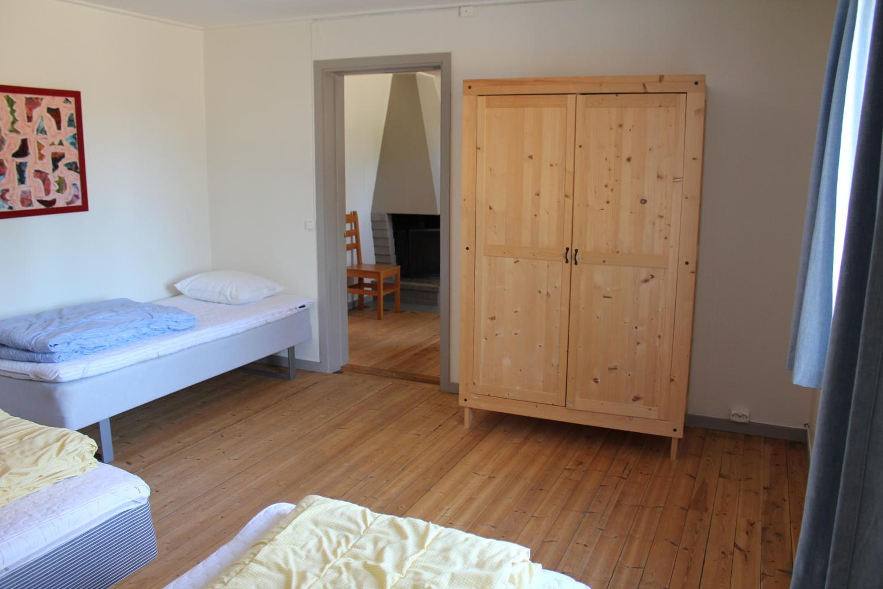 Three-Bedroom Apartment (9 Adults) - Photo 36