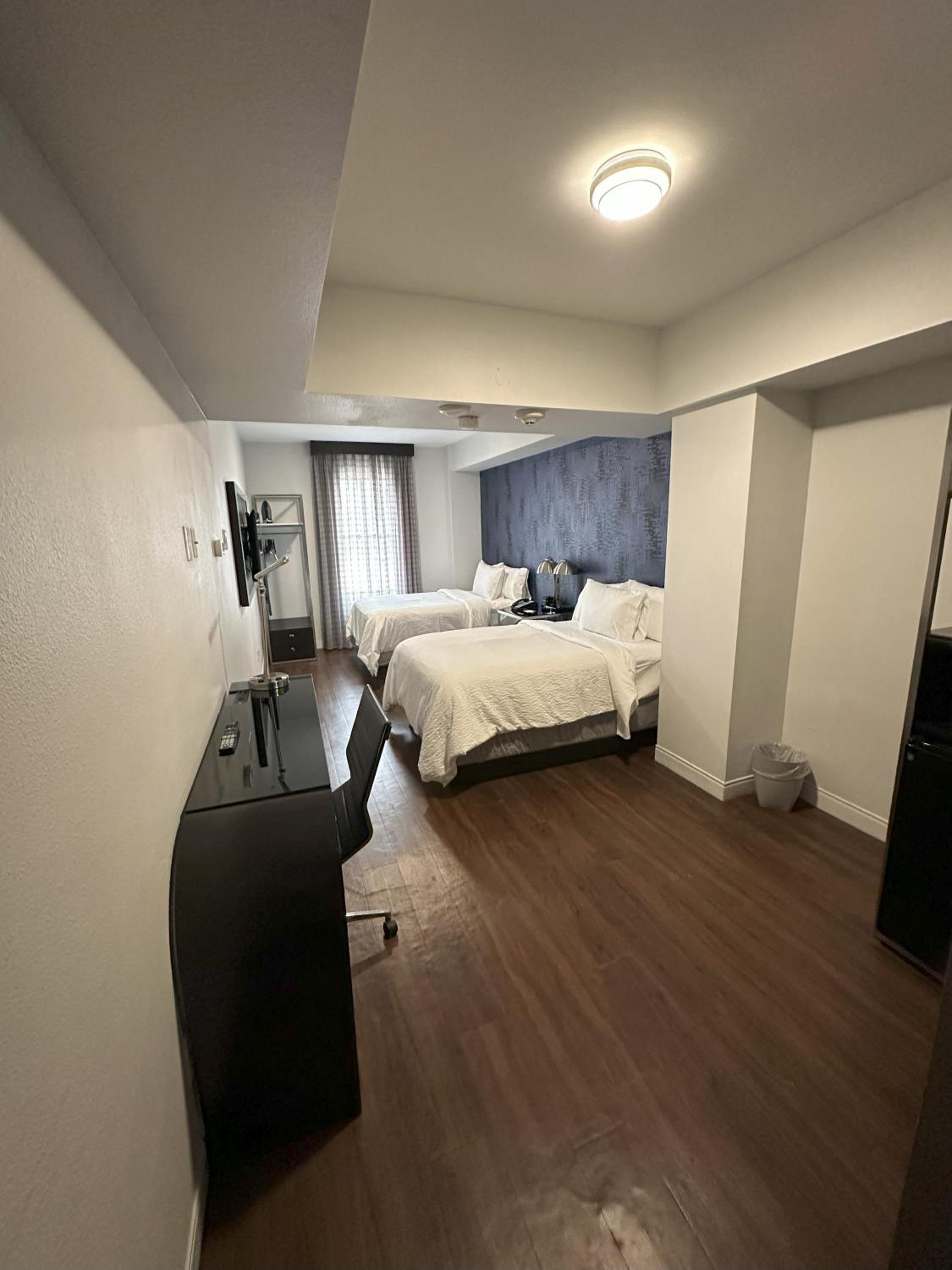 Standard Double Room with Two Double Beds photo 1