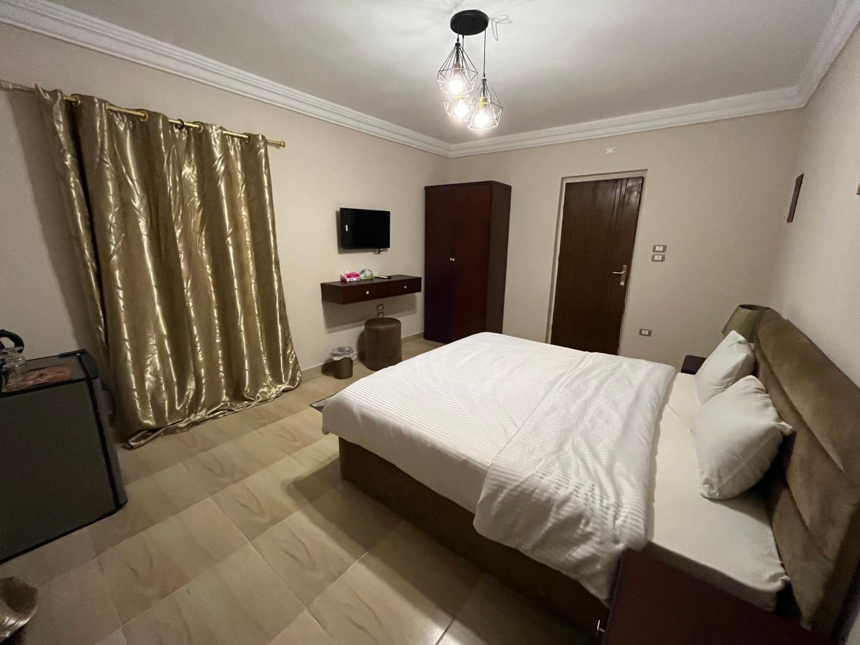 Deluxe Single Room