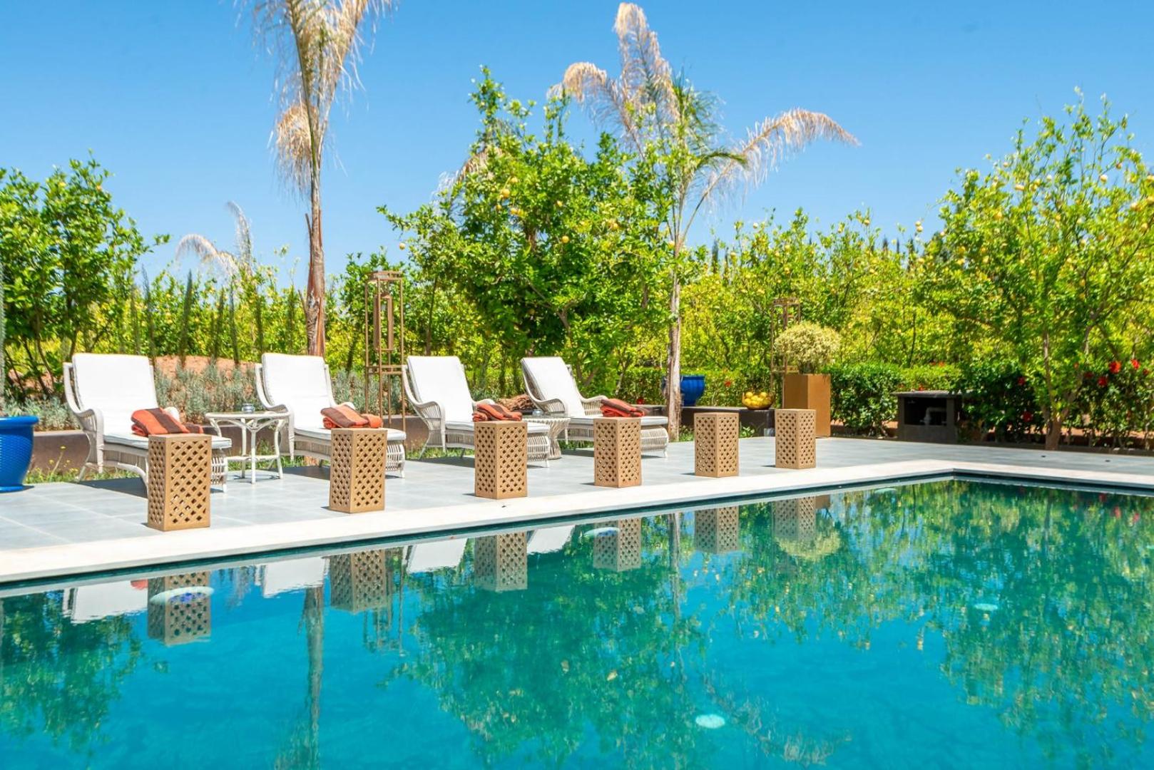 Villa with Private Pool - Photo 10