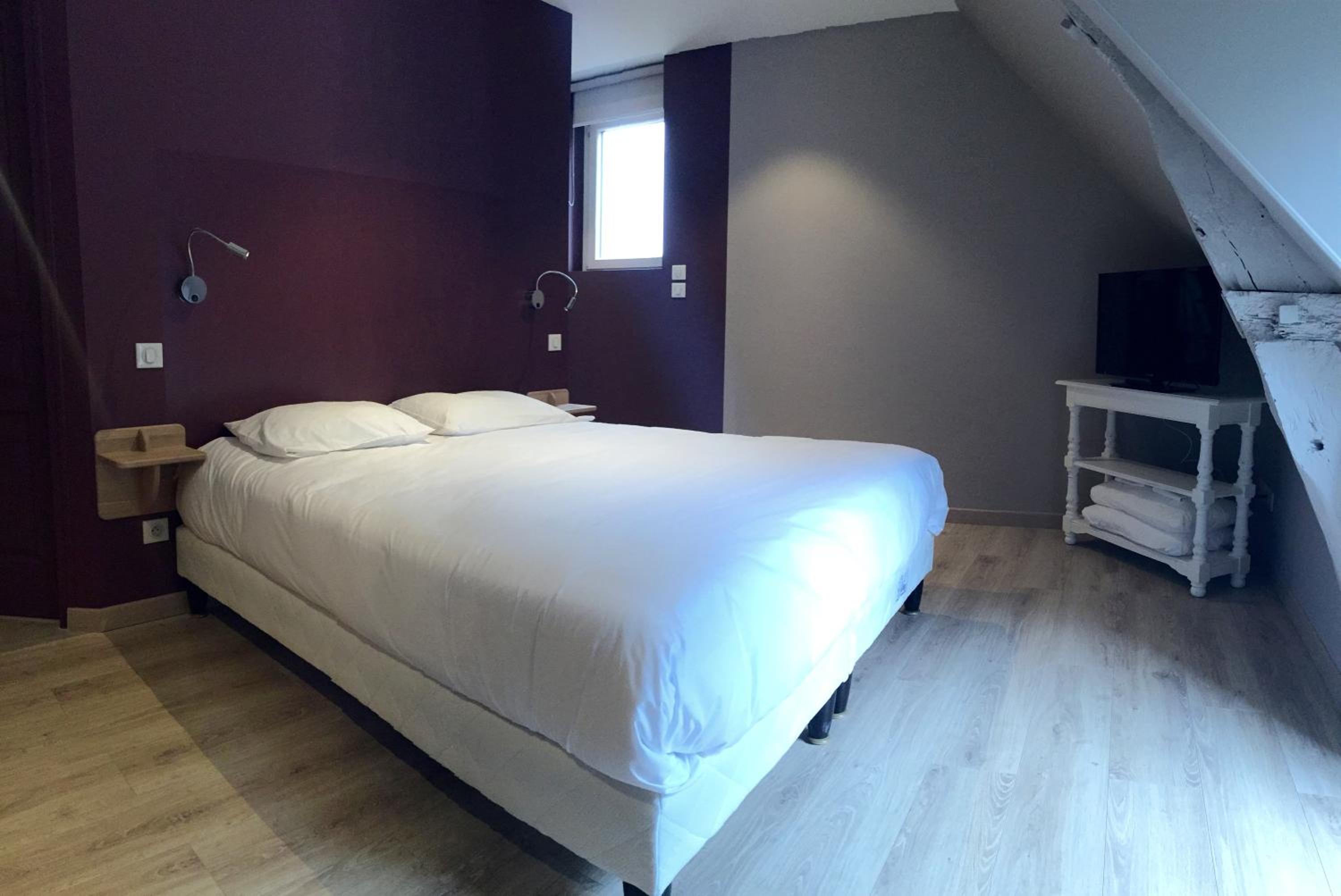 Double Room - Photo 15