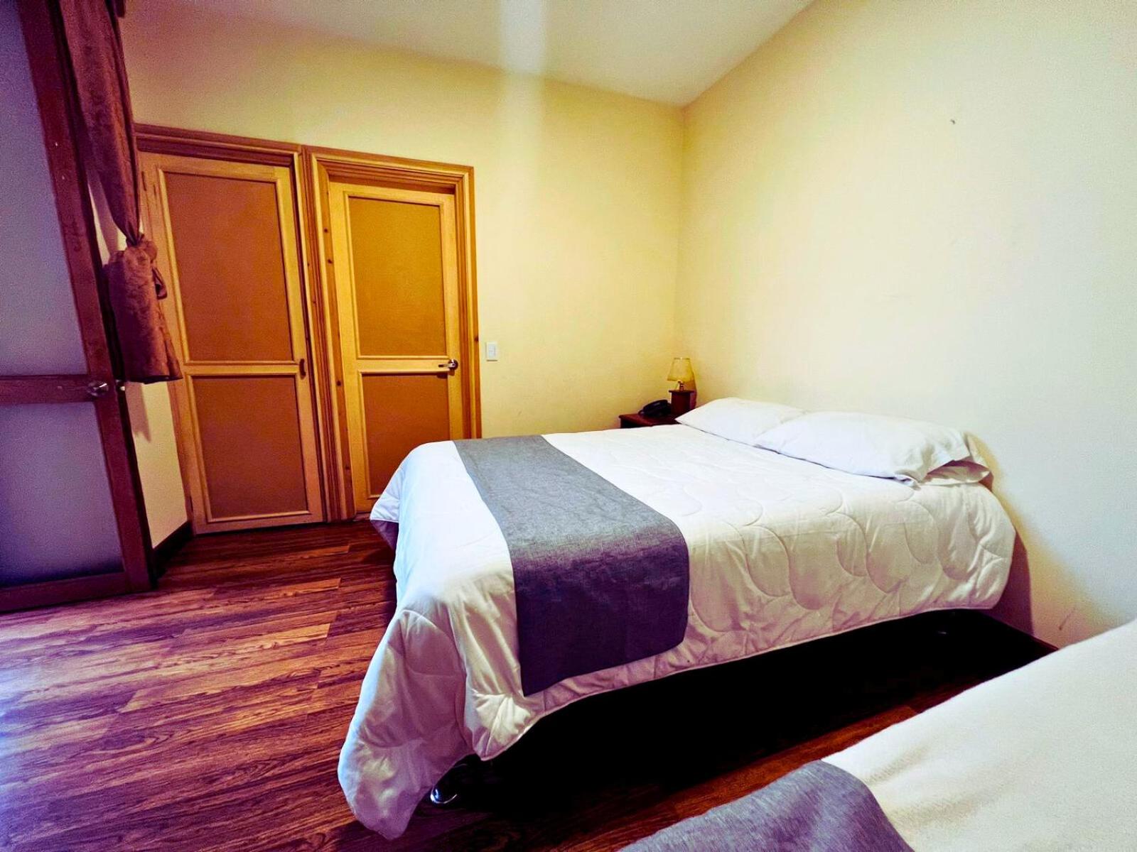 Deluxe Double Room (2 Adults + 1 Child) photo 3