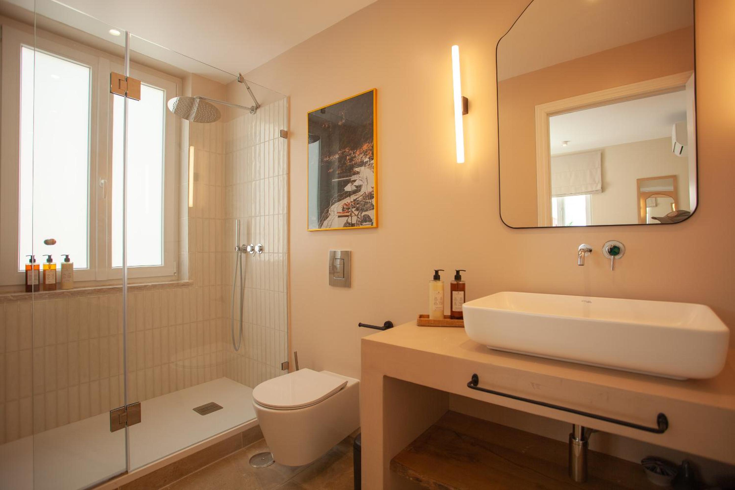 Two-Bedroom Apartment - Photo 5