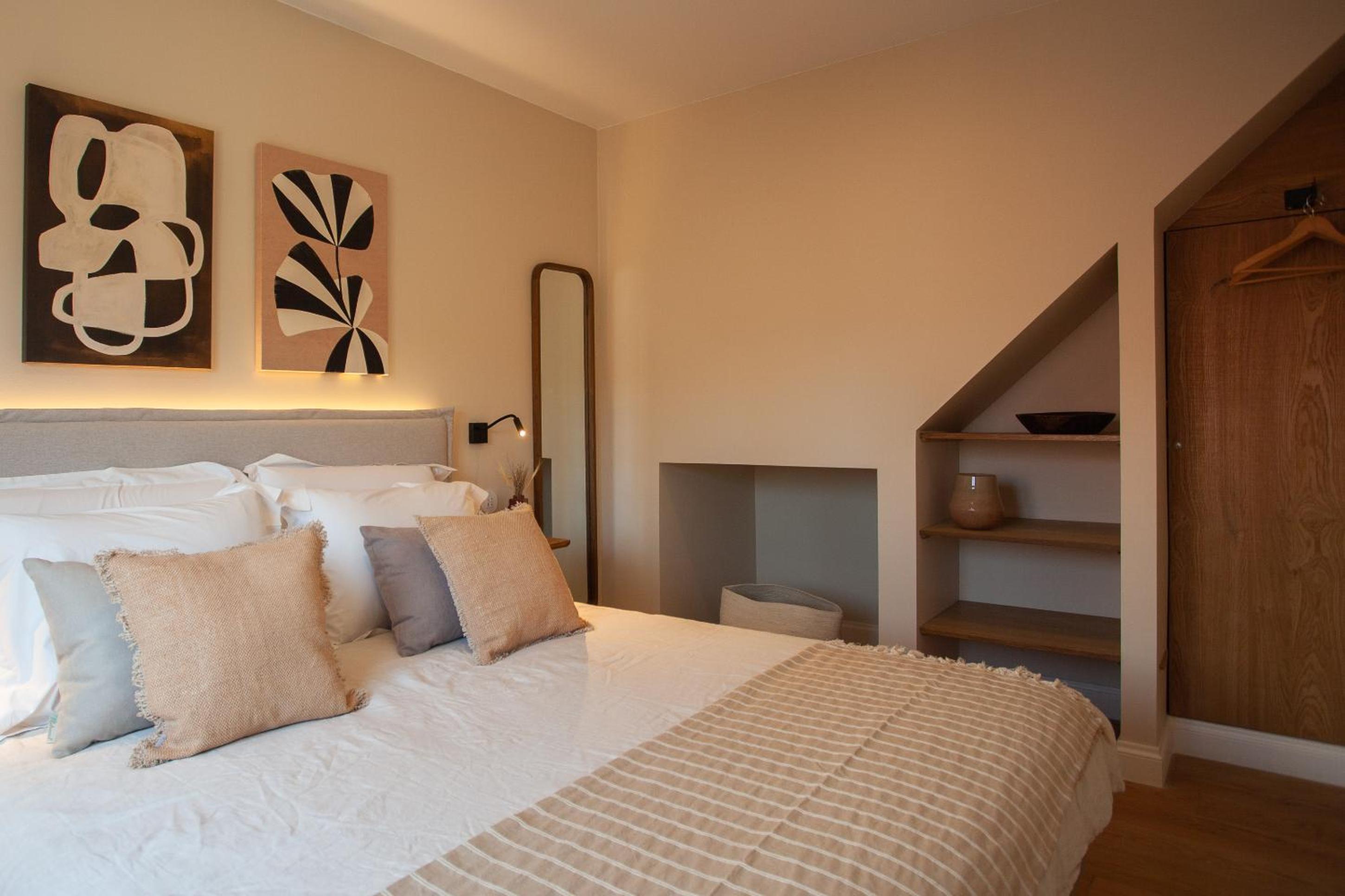 Two-Bedroom Apartment - Photo 13