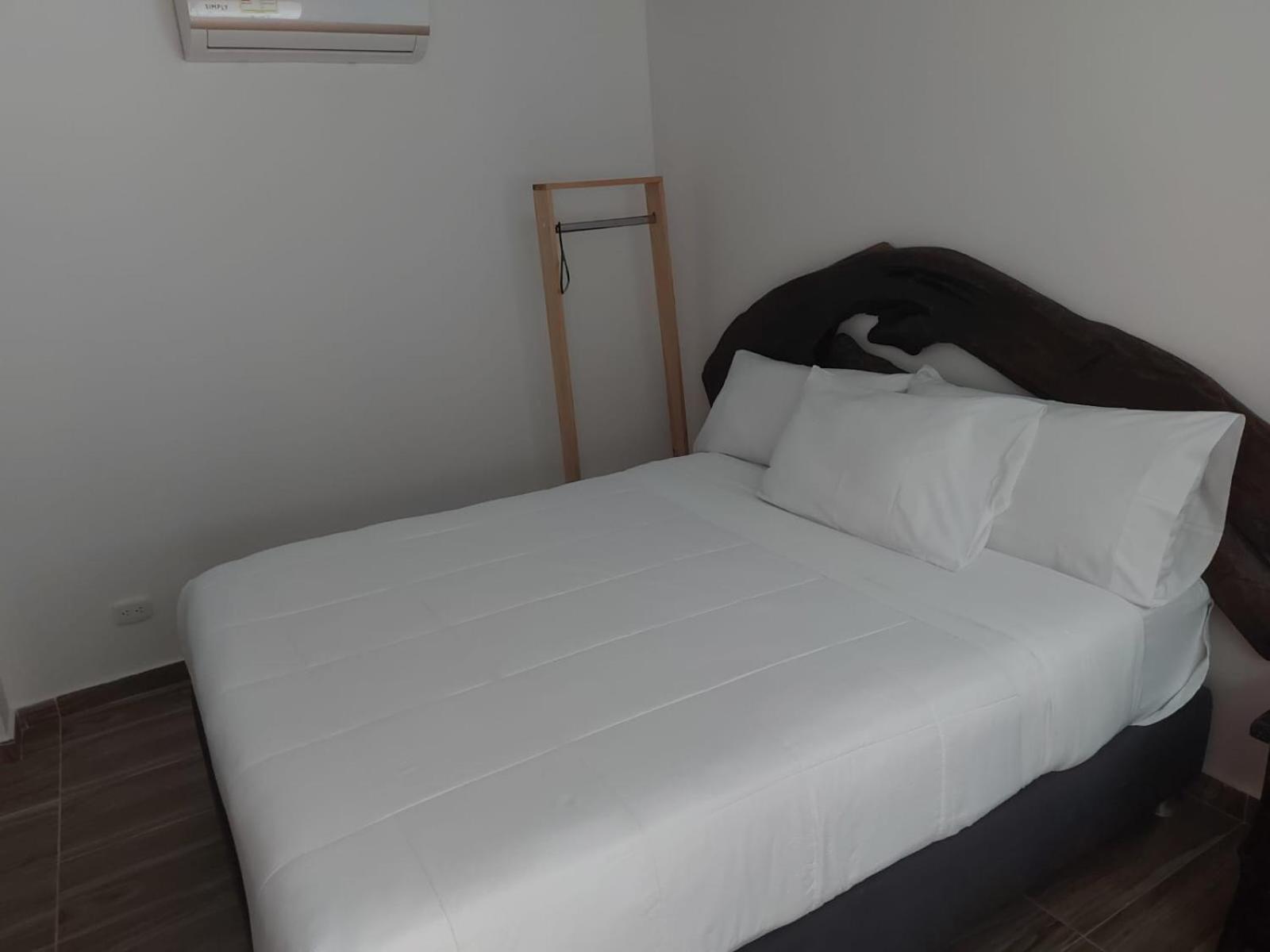 Queen Room photo 1