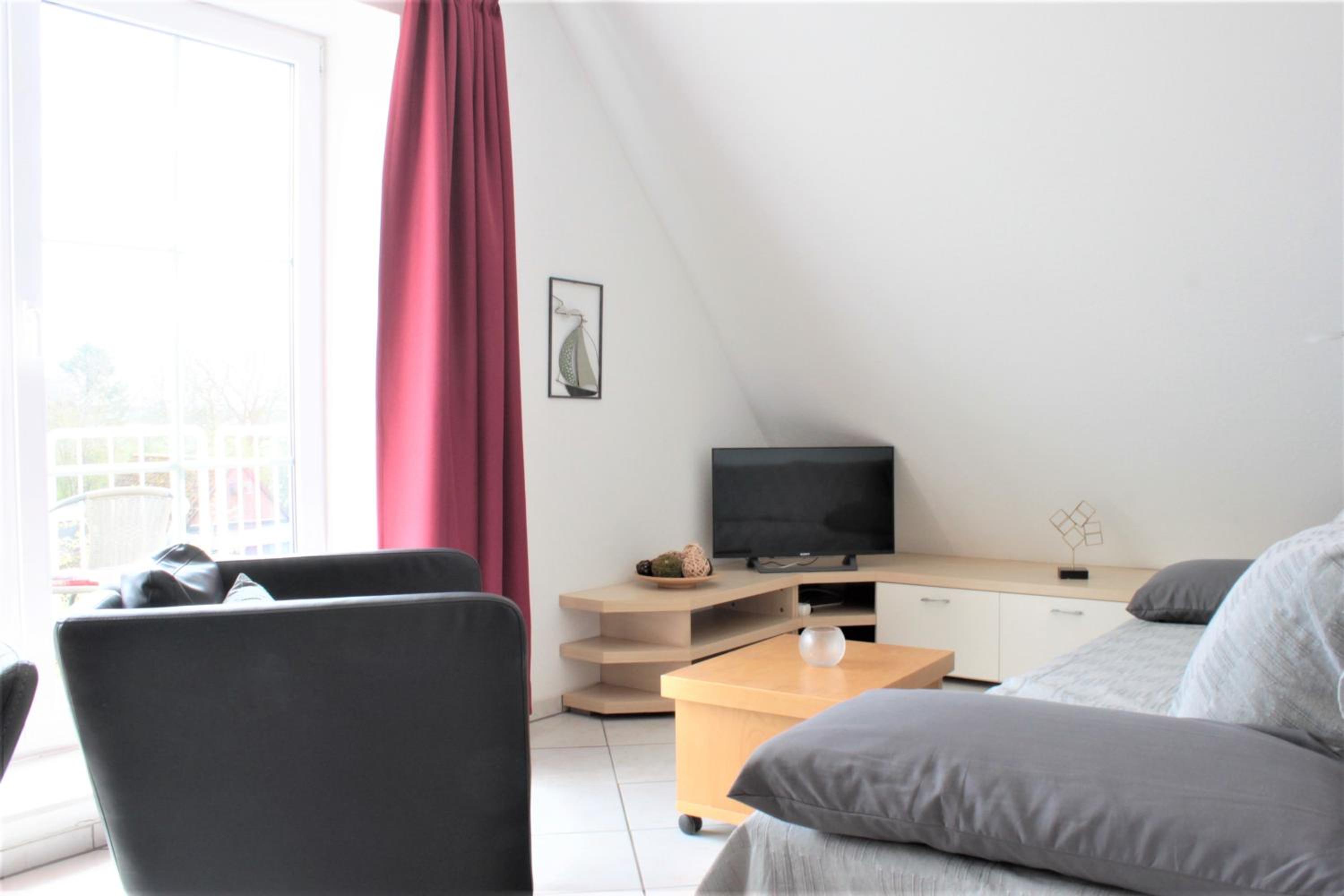 Apartment with Balcony photo 1