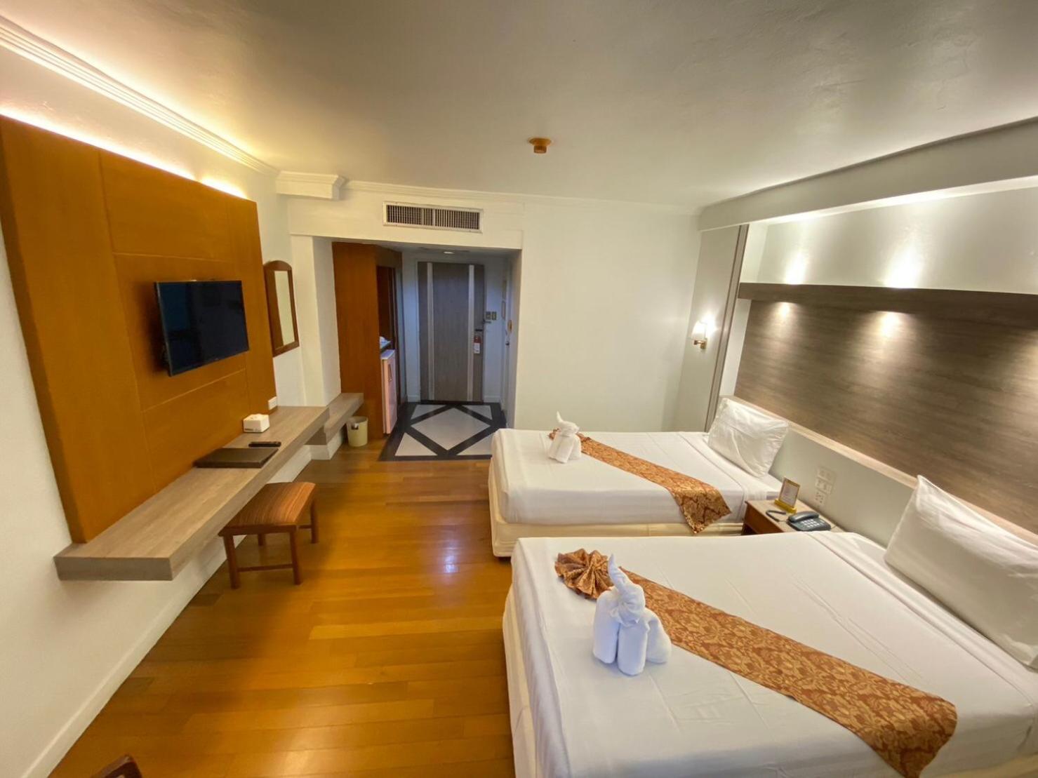 Deluxe Twin Room photo 3