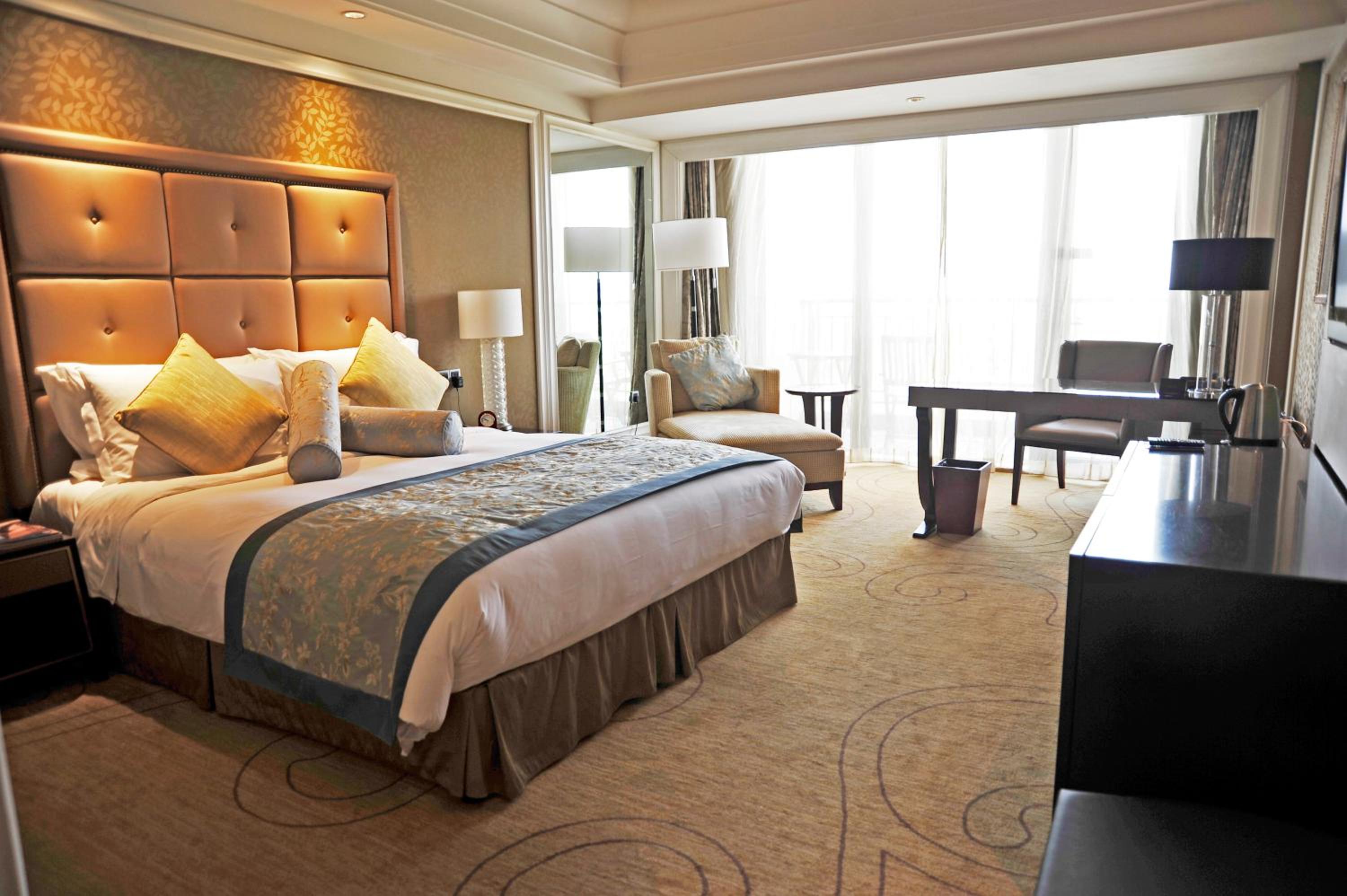 Luxury Club Twin Room photo 3