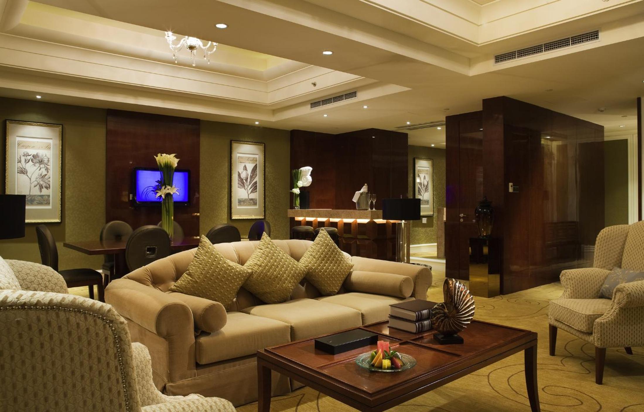 Opera King Suite photo 2