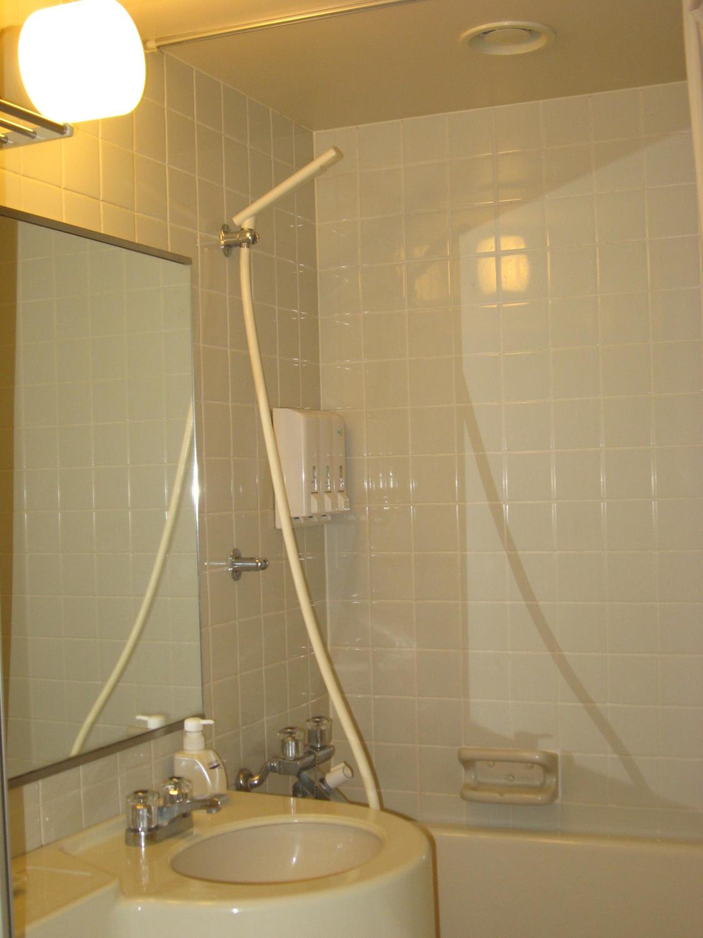 Deluxe Twin Room with Extra Bed - Non-Smoking photo 2
