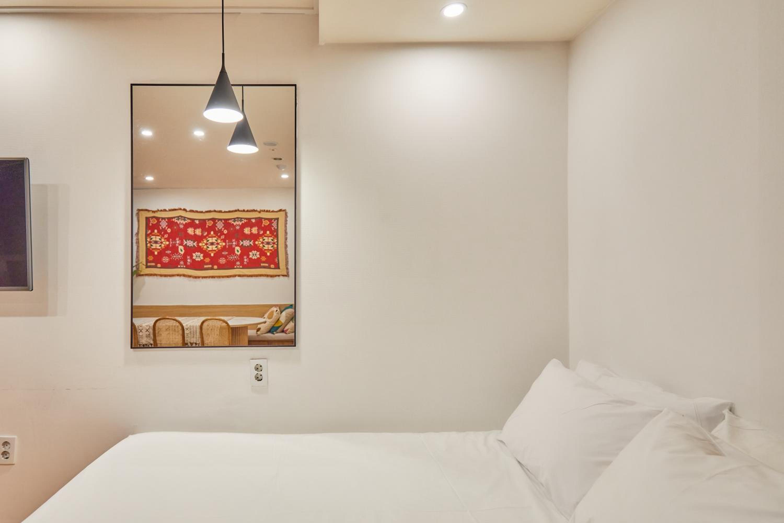 Special Offer – Deluxe Double Room with Board Game Package