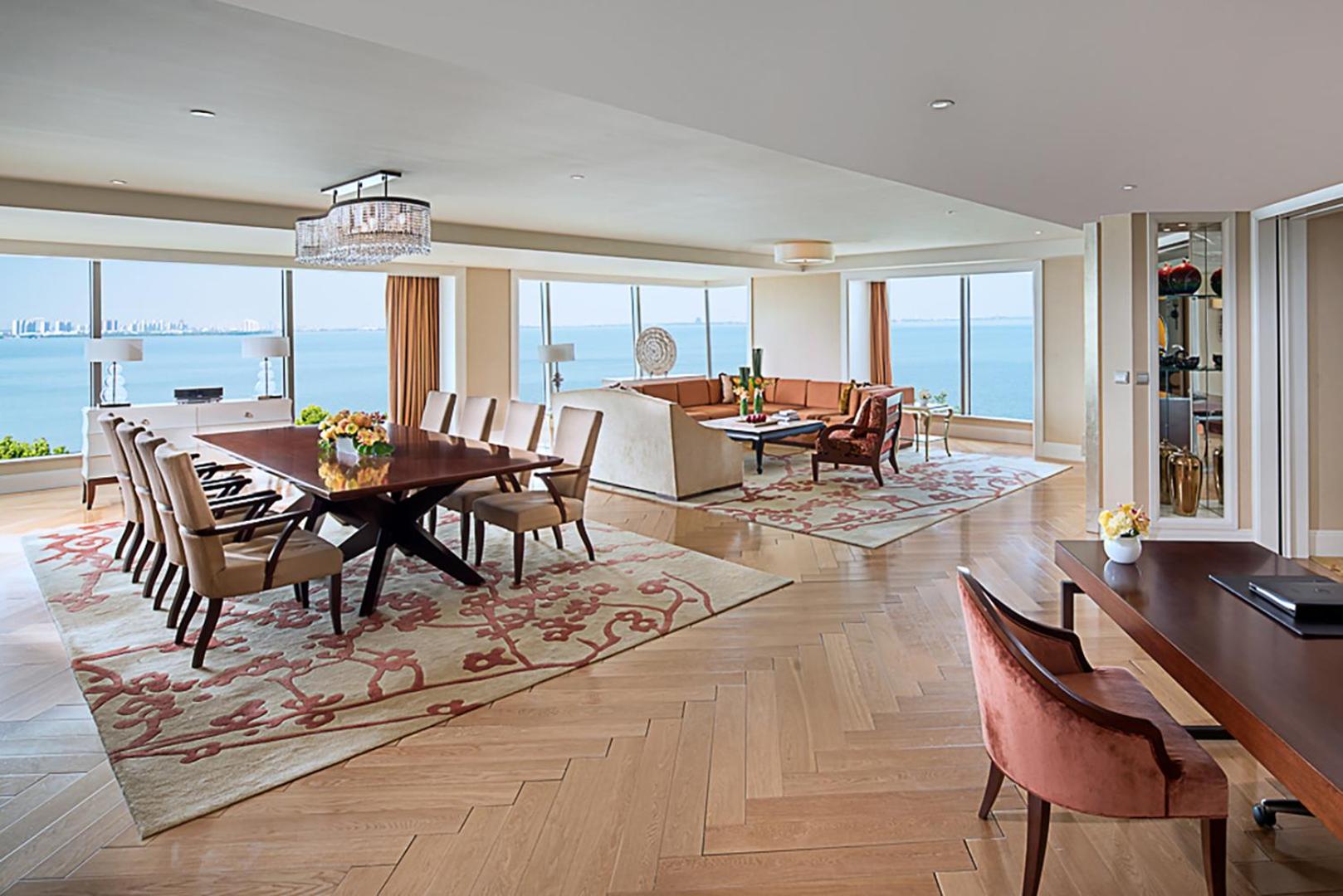 Signature Suite with Lake View