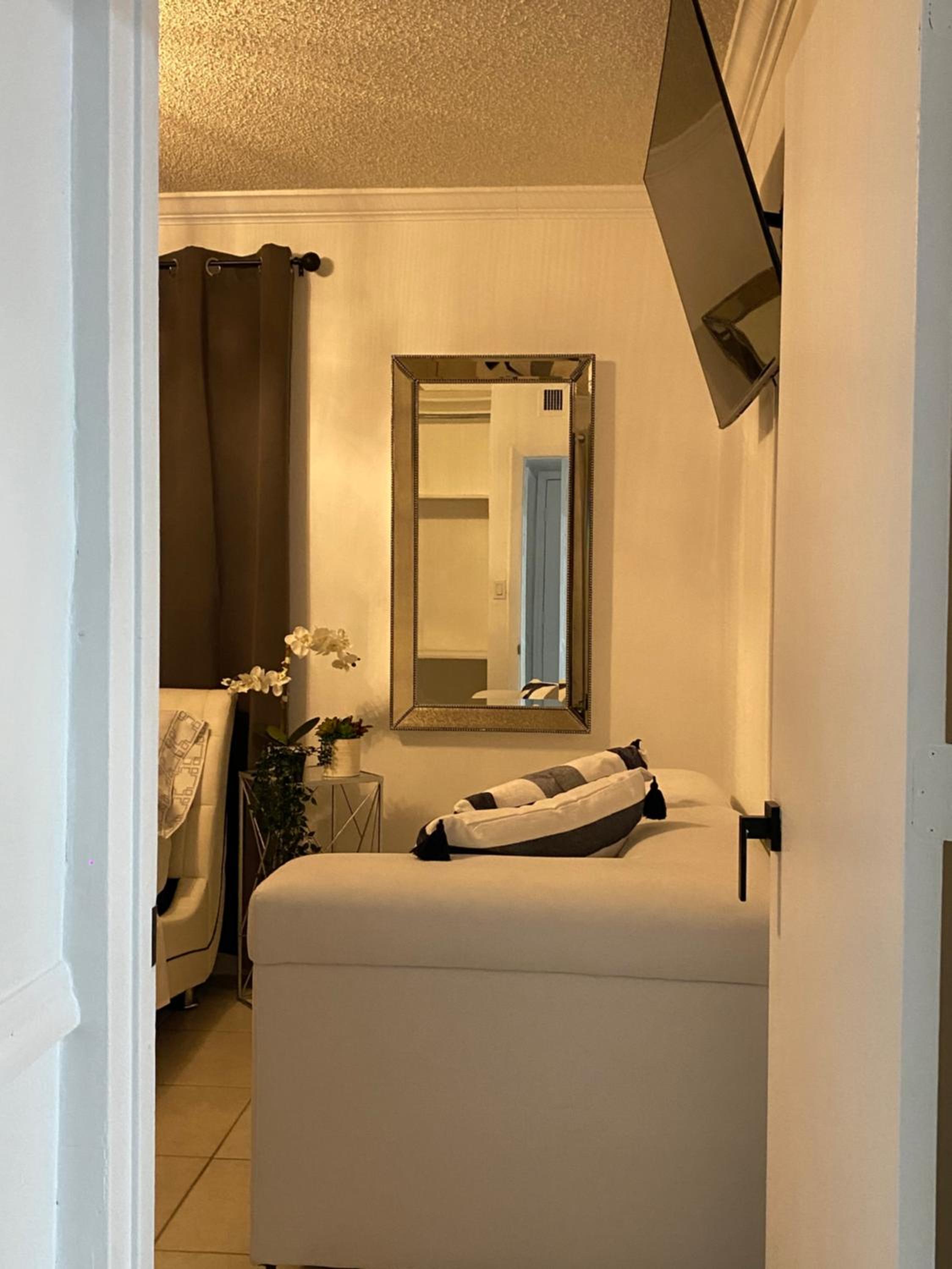 Two-Bedroom House photo 3