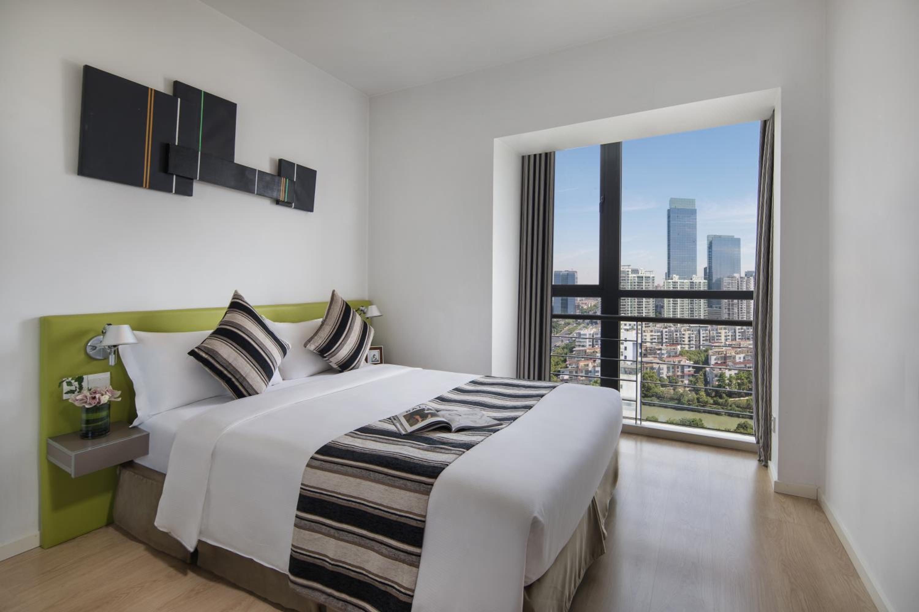 One-Bedroom Executive Apartment  - Photo 2