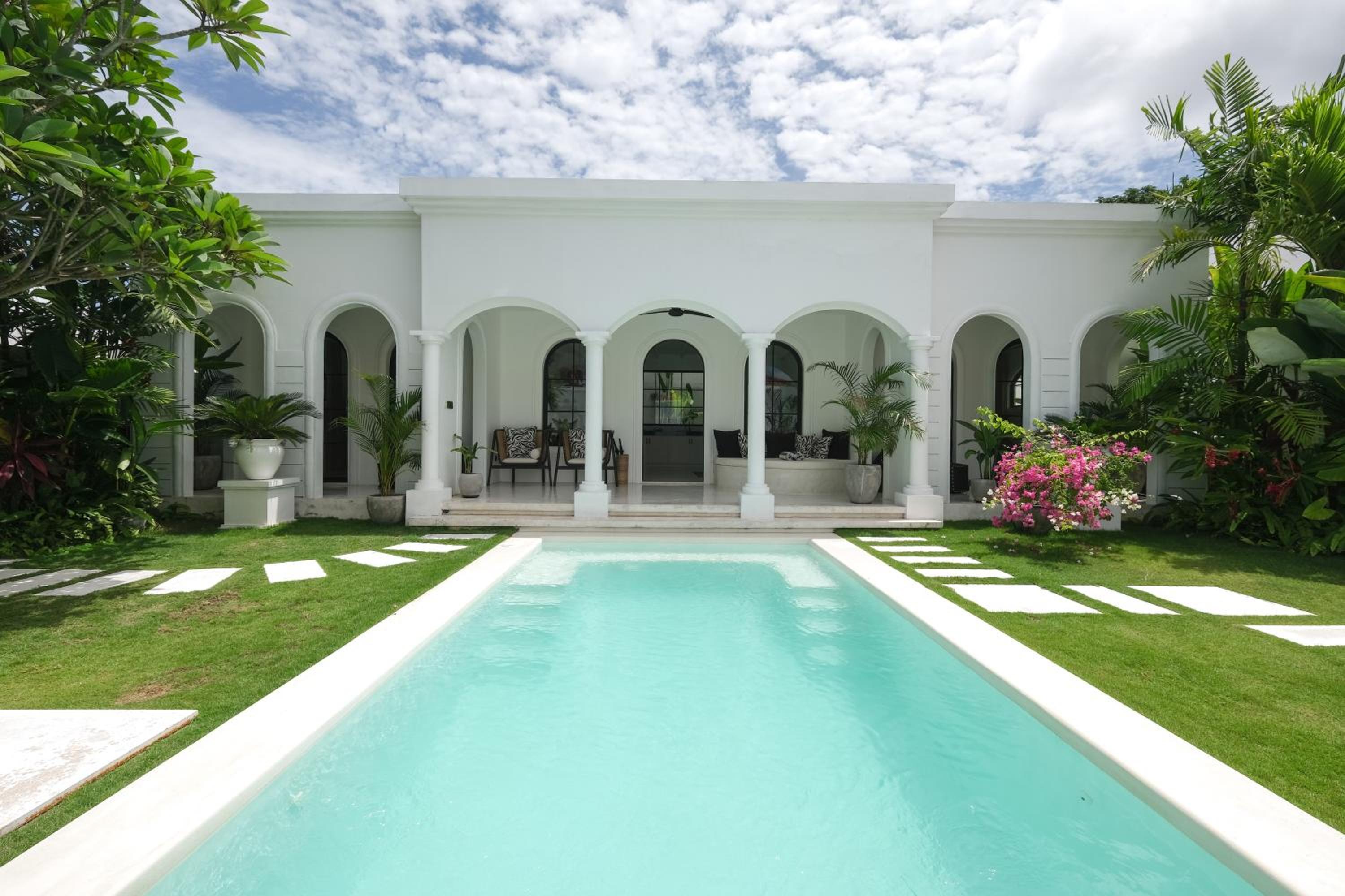 Two-Bedroom Villa - Photo 37