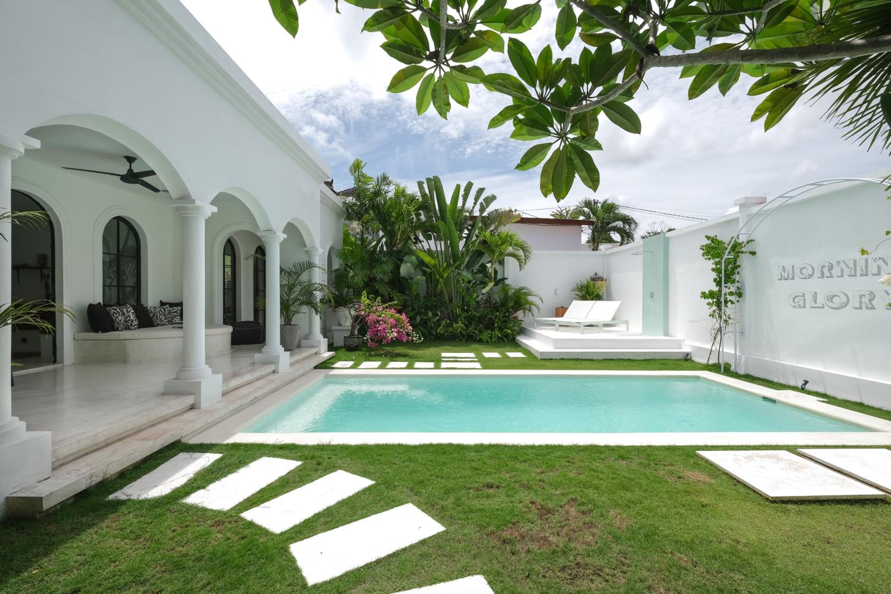 Two-Bedroom Villa - Photo 11