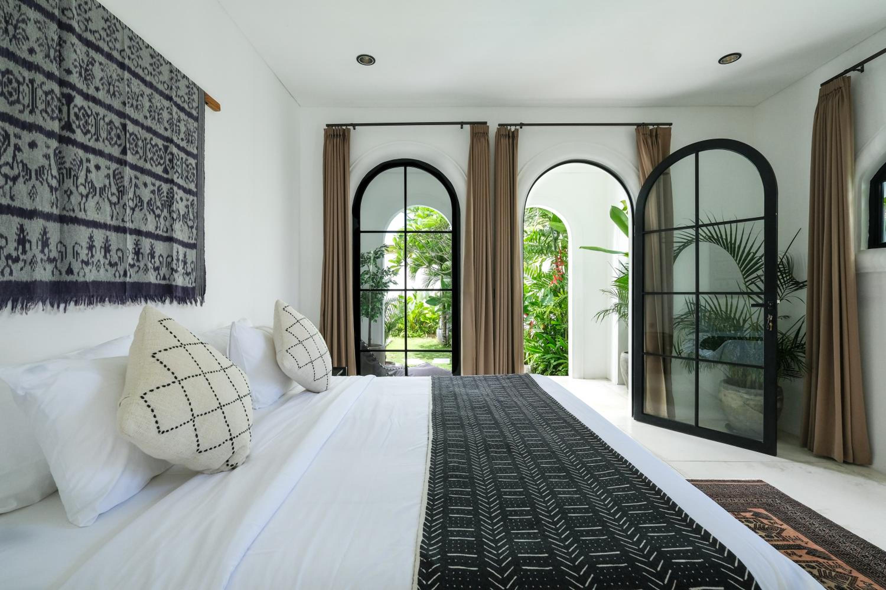 Two-Bedroom Villa - Photo 10