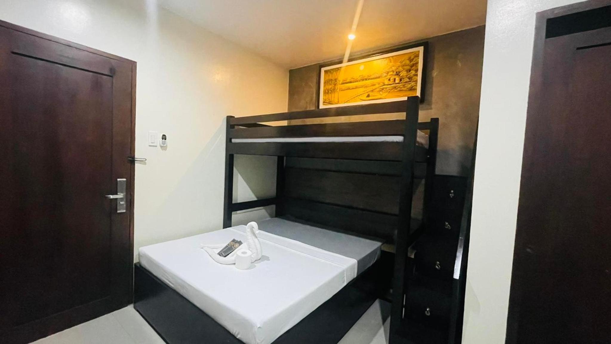 Triple Room - Photo 6