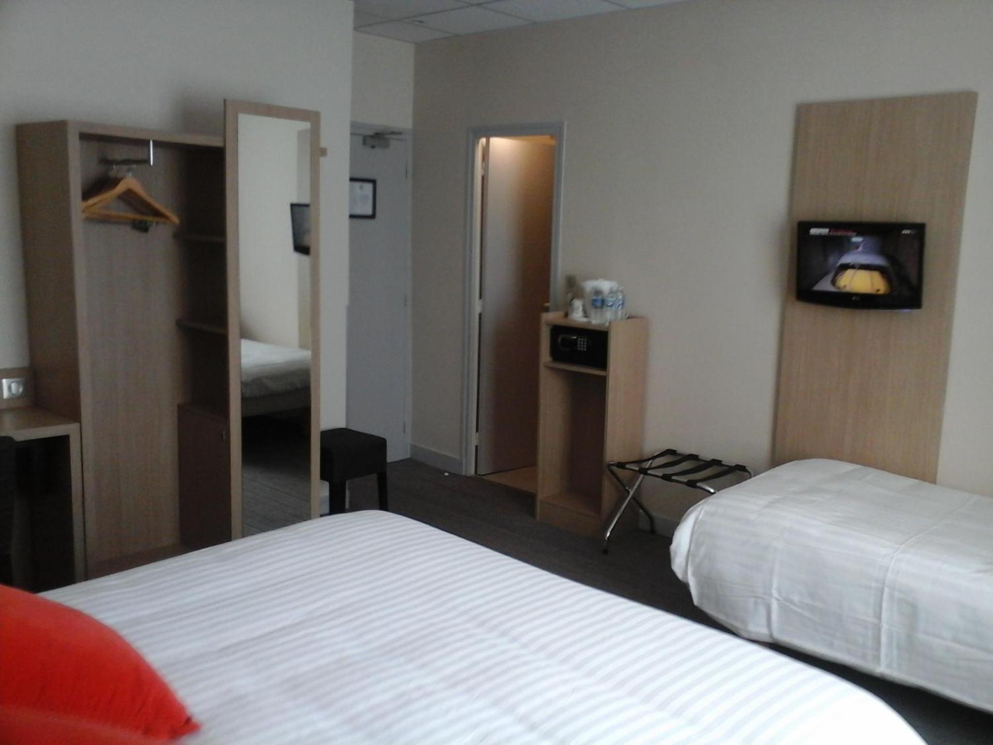 Triple Room - Photo 2