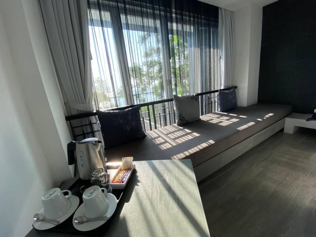 Superior Double Room with Seaview (Partial) - Photo 2