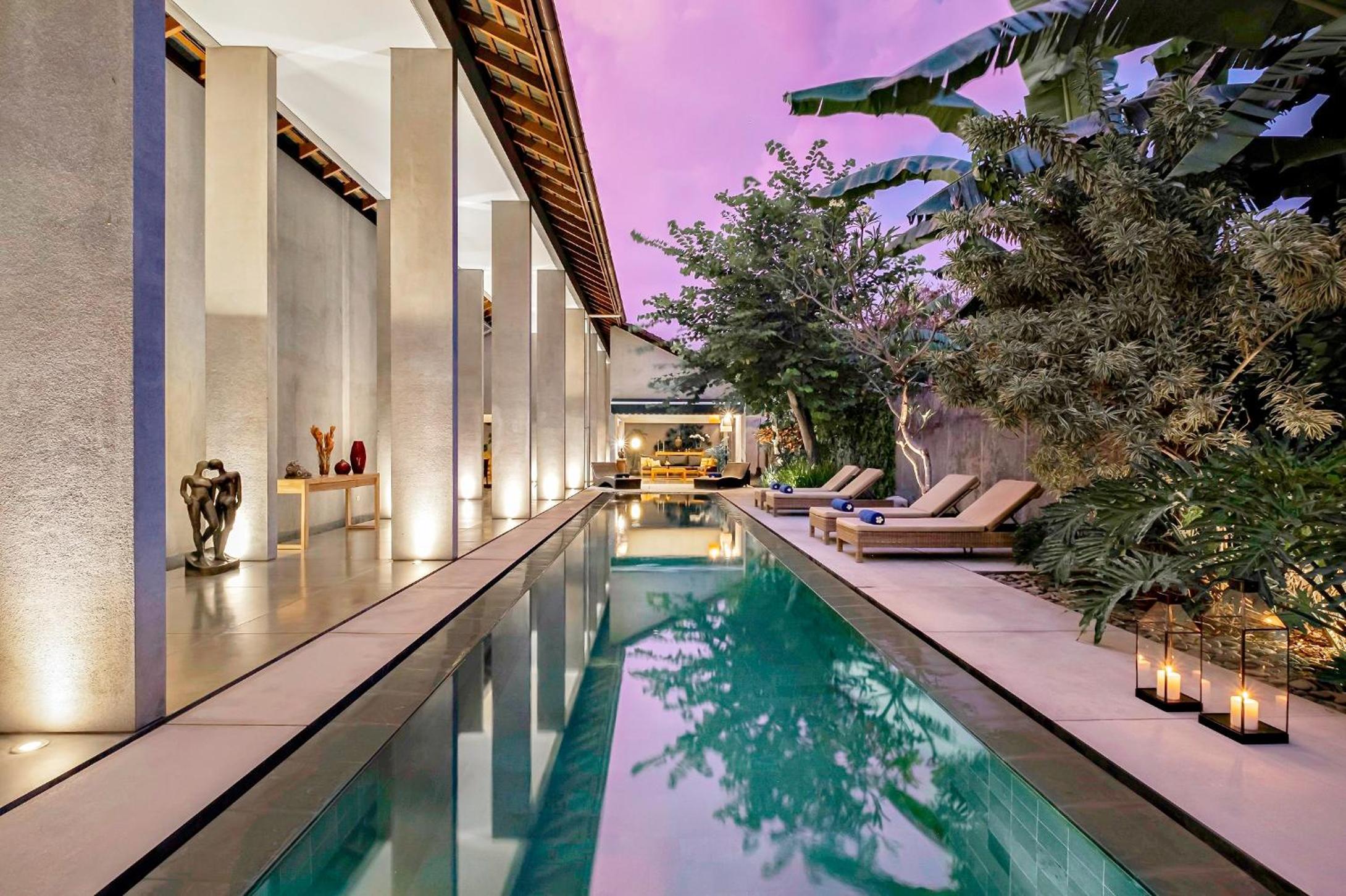 Four-Bedroom Villa with Pool - Photo 14