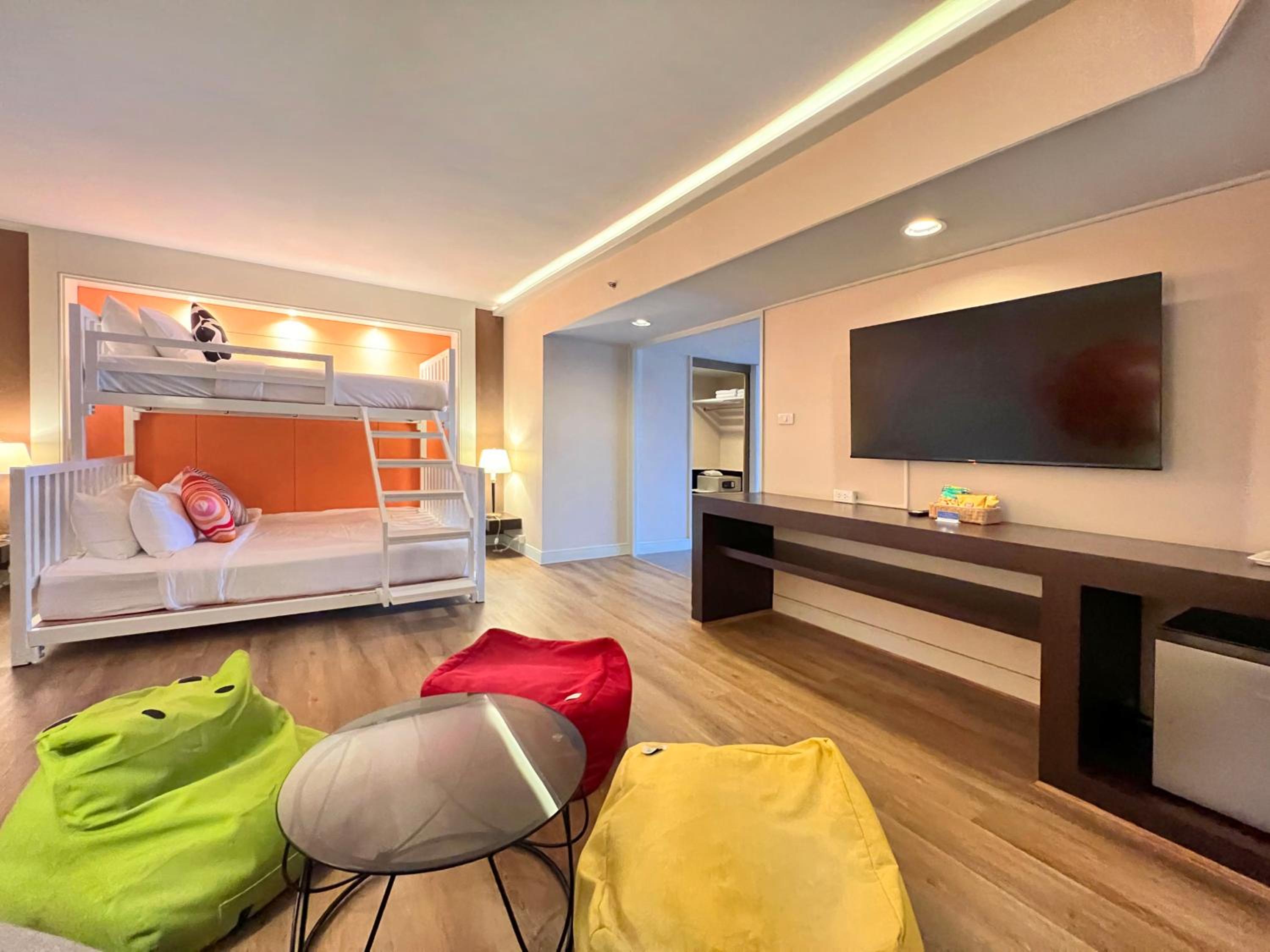 Family Club Suite 5 Pax photo 3