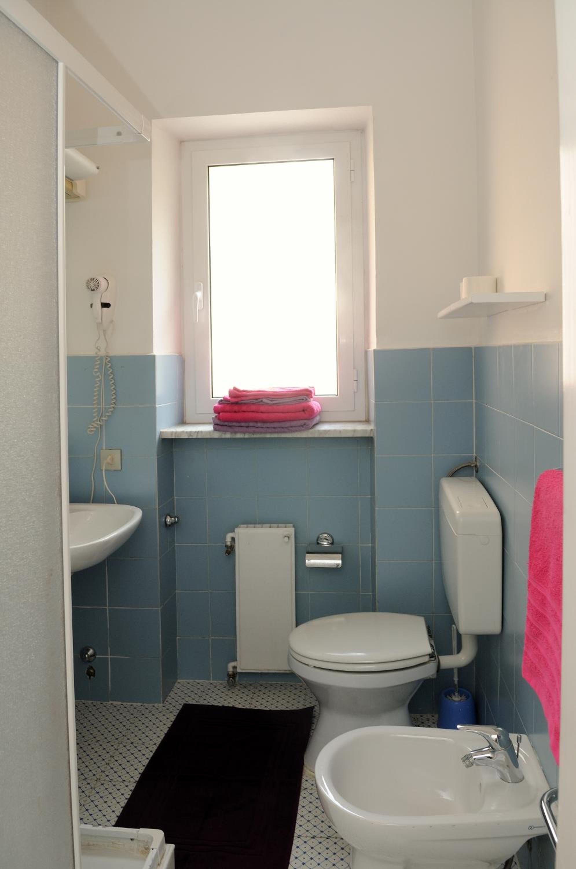 Economy Double Room photo 2