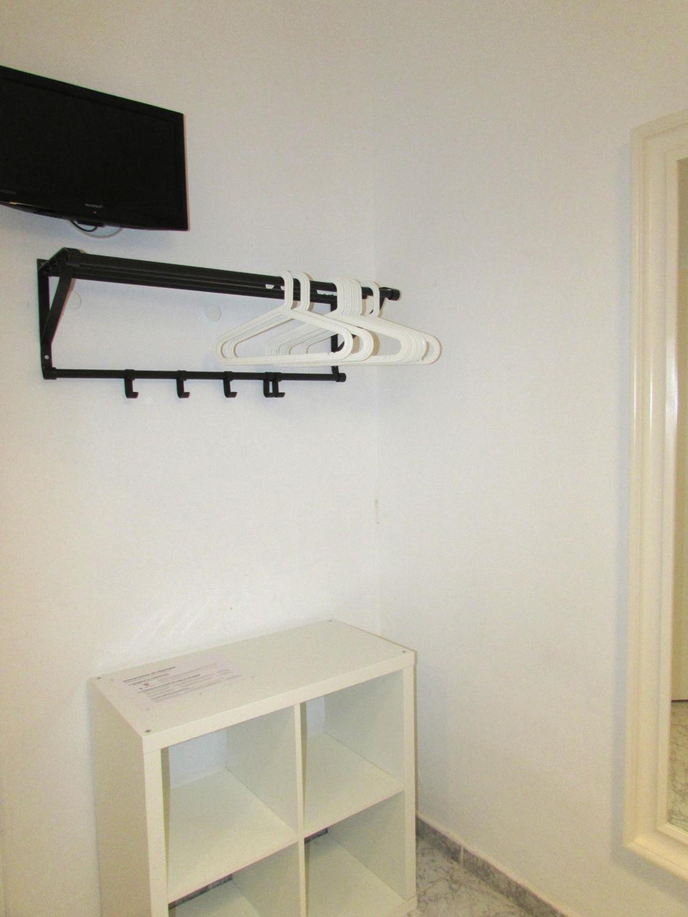 Basic Double Room with Private Bathroom photo 3