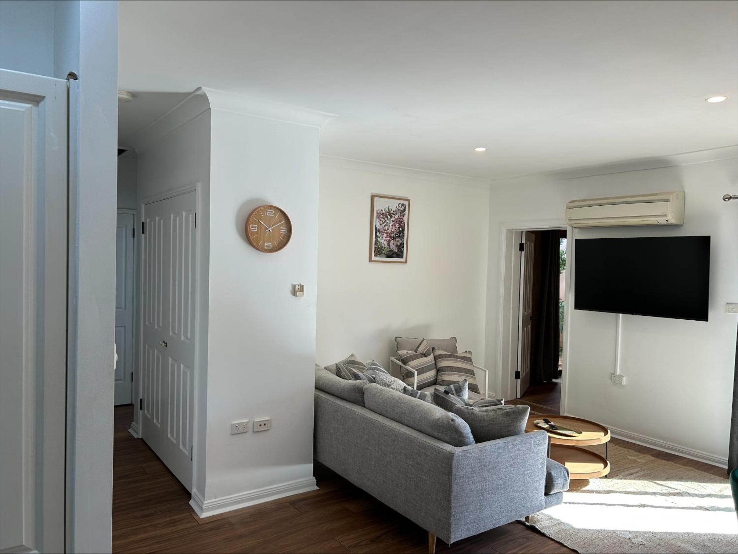 Three-Bedroom Apartment - Photo 3