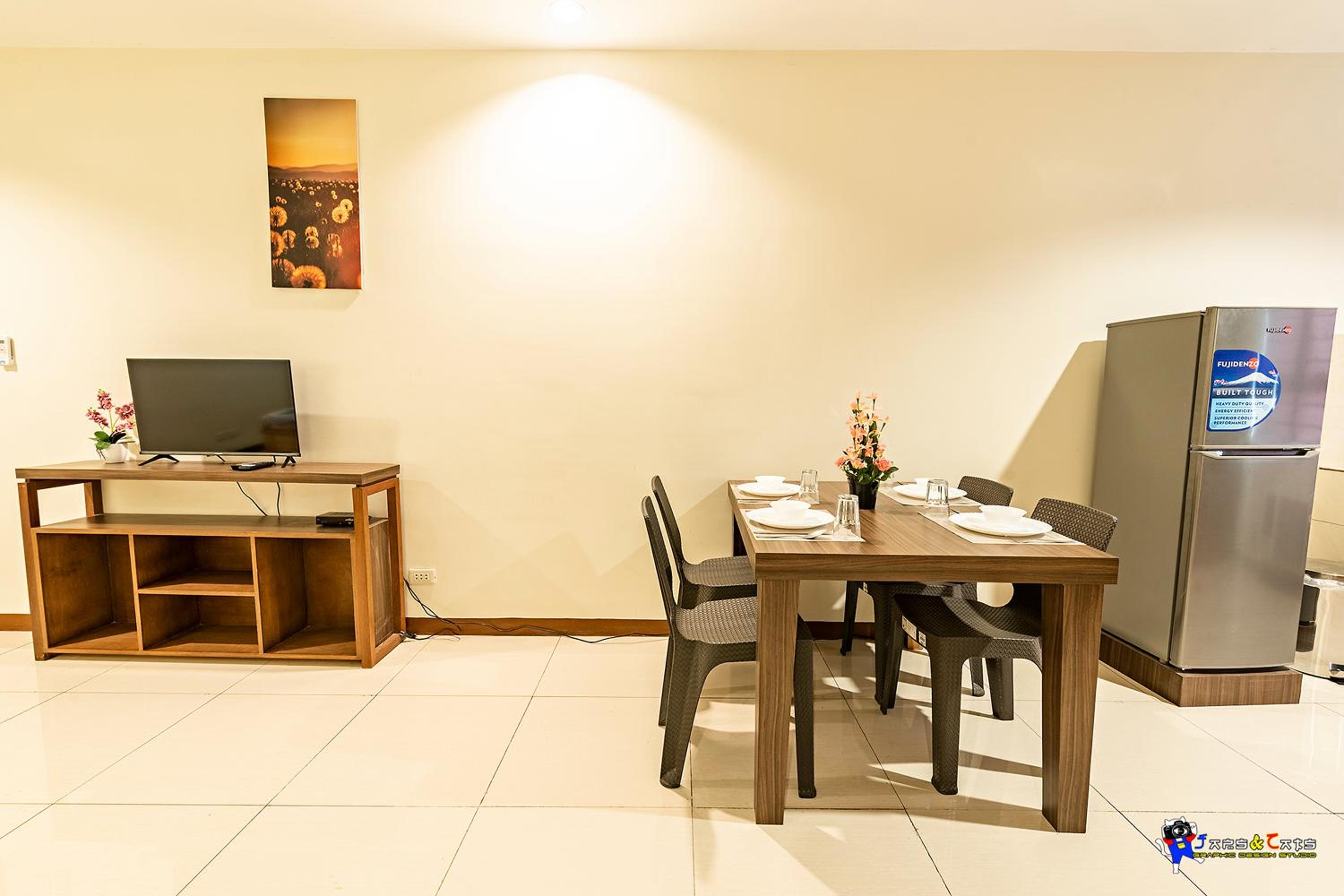 Family Room - Photo 13