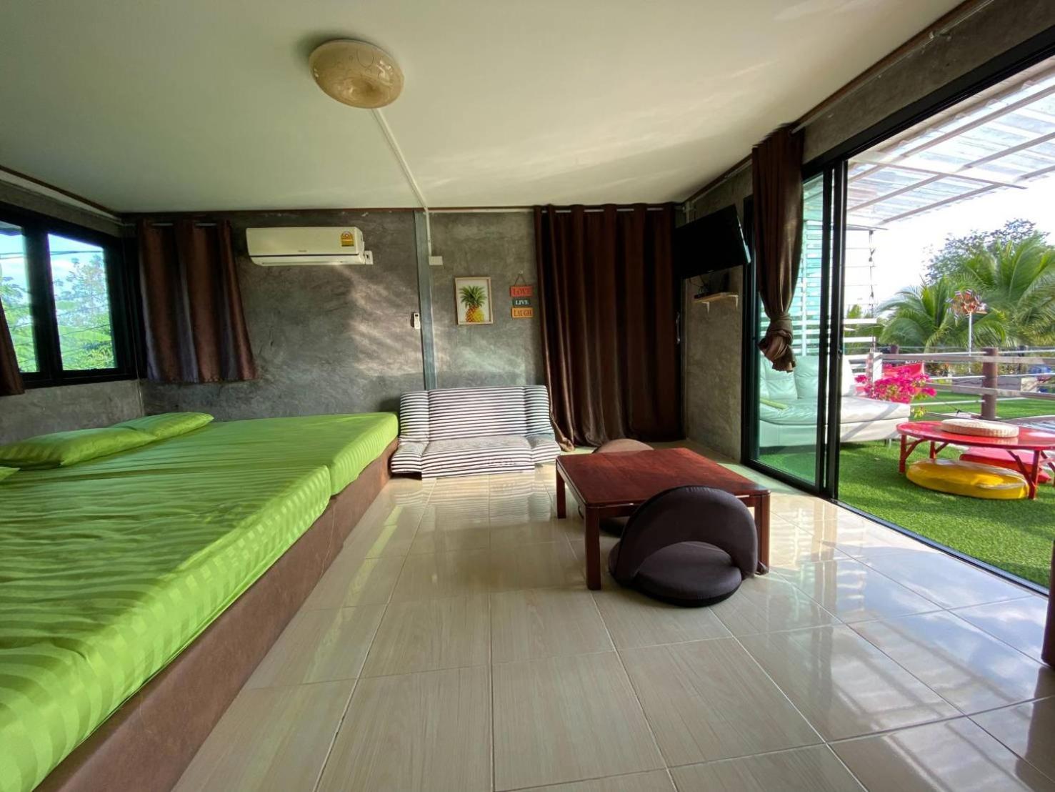 Quadruple Room with Mountain View photo 1