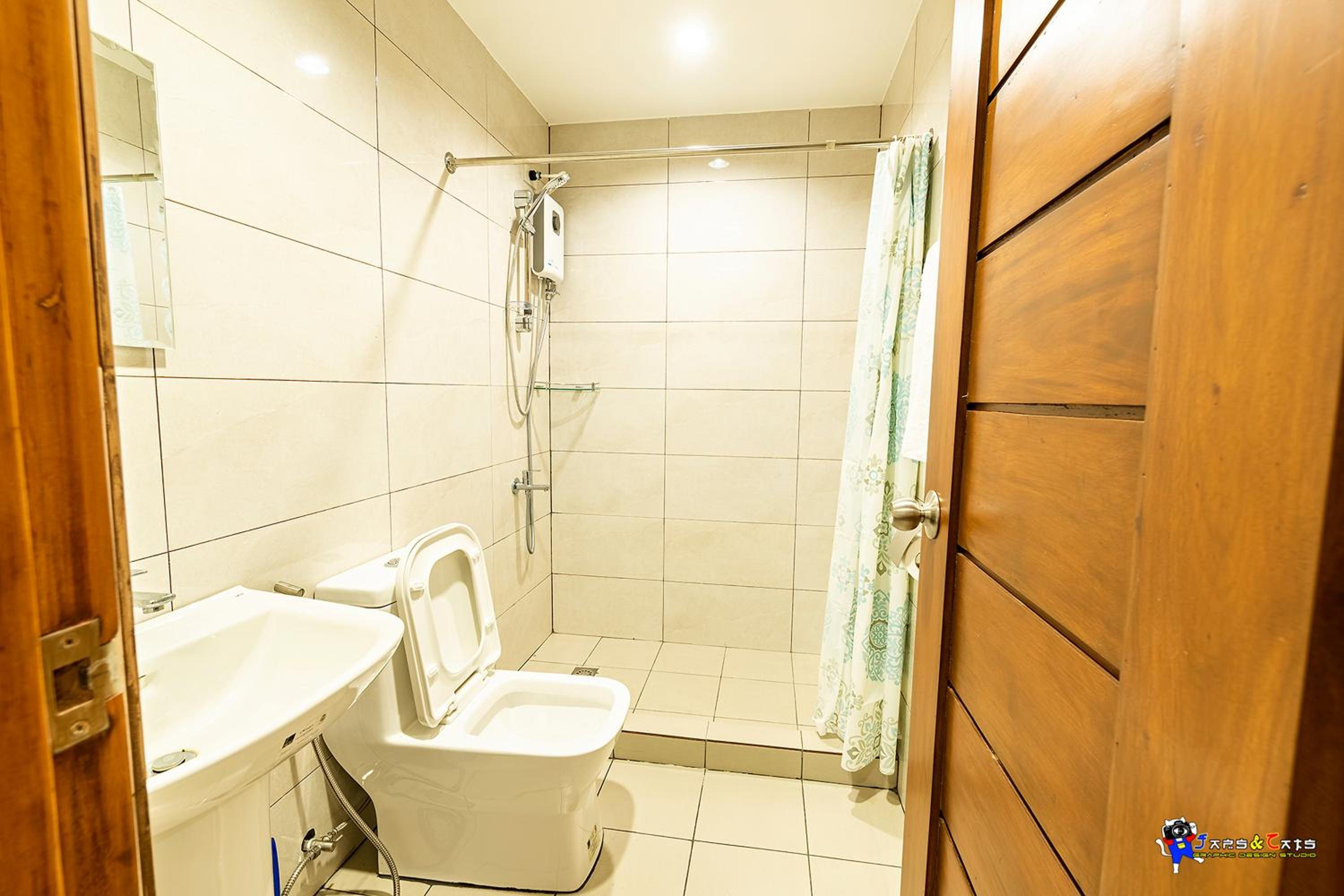 Standard Double Room - Photo 7