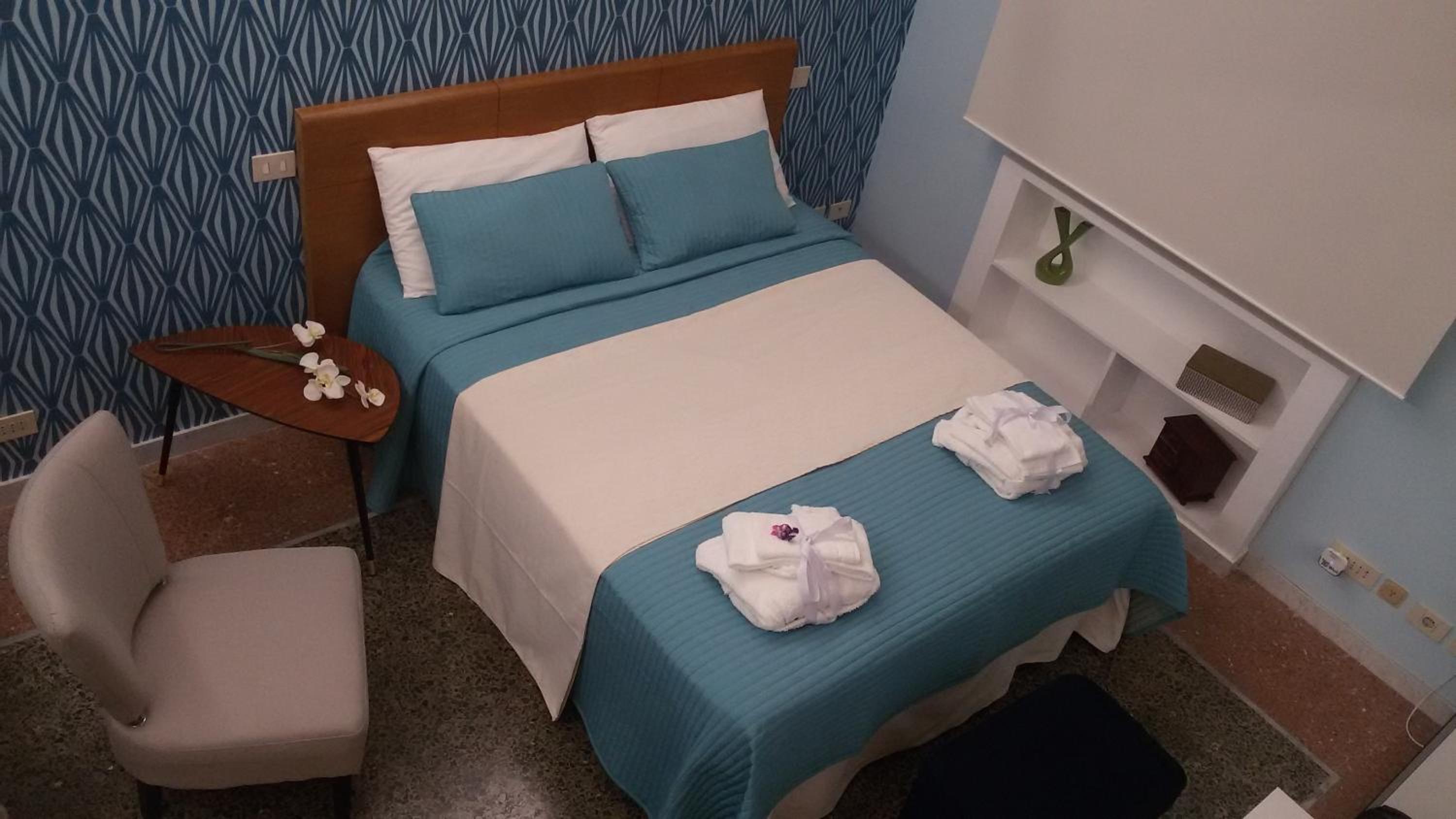 One-Bedroom Apartment with Balcony