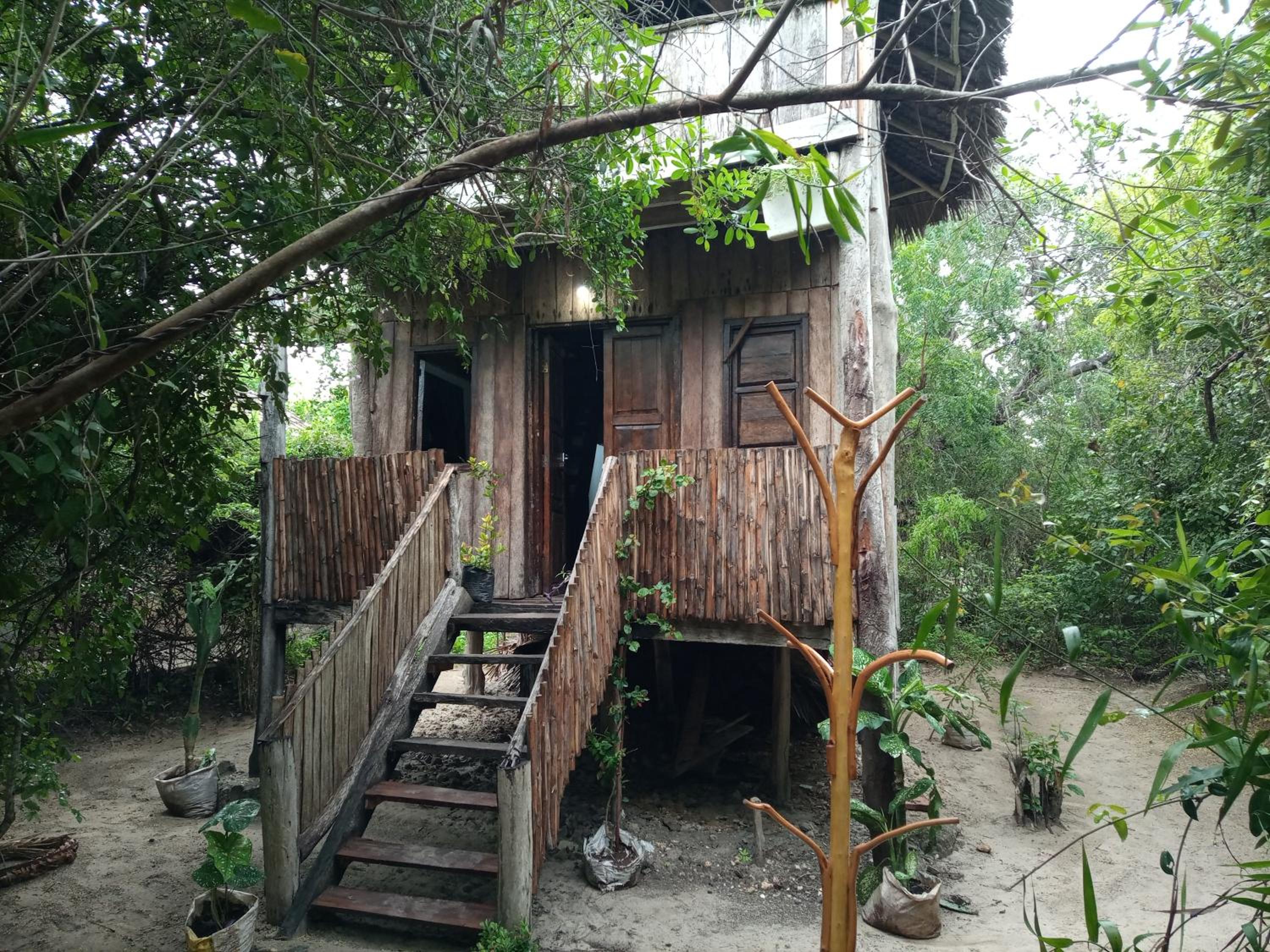 Deluxe Bungalow with Sea View - Photo 19