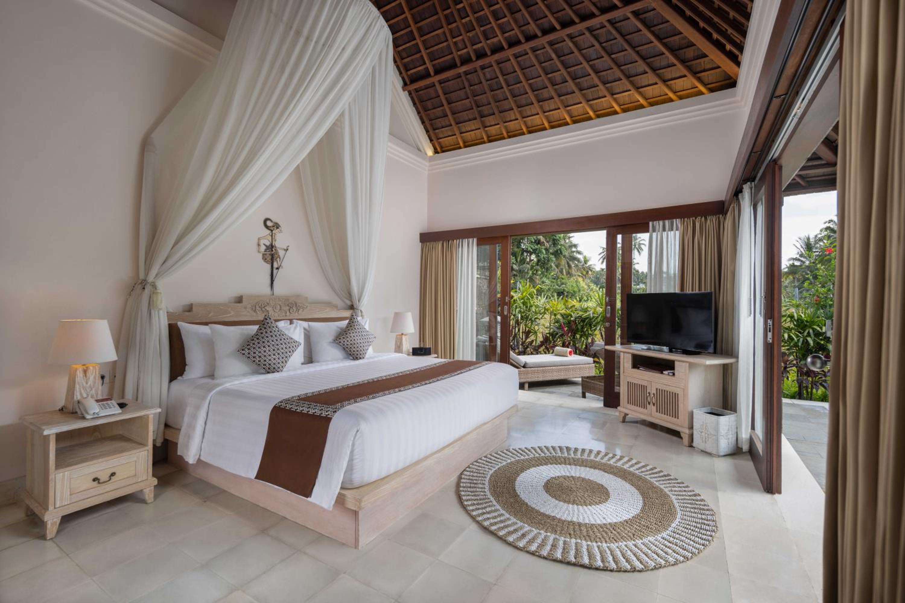 One-Bedroom Rice Field Pool Villa
