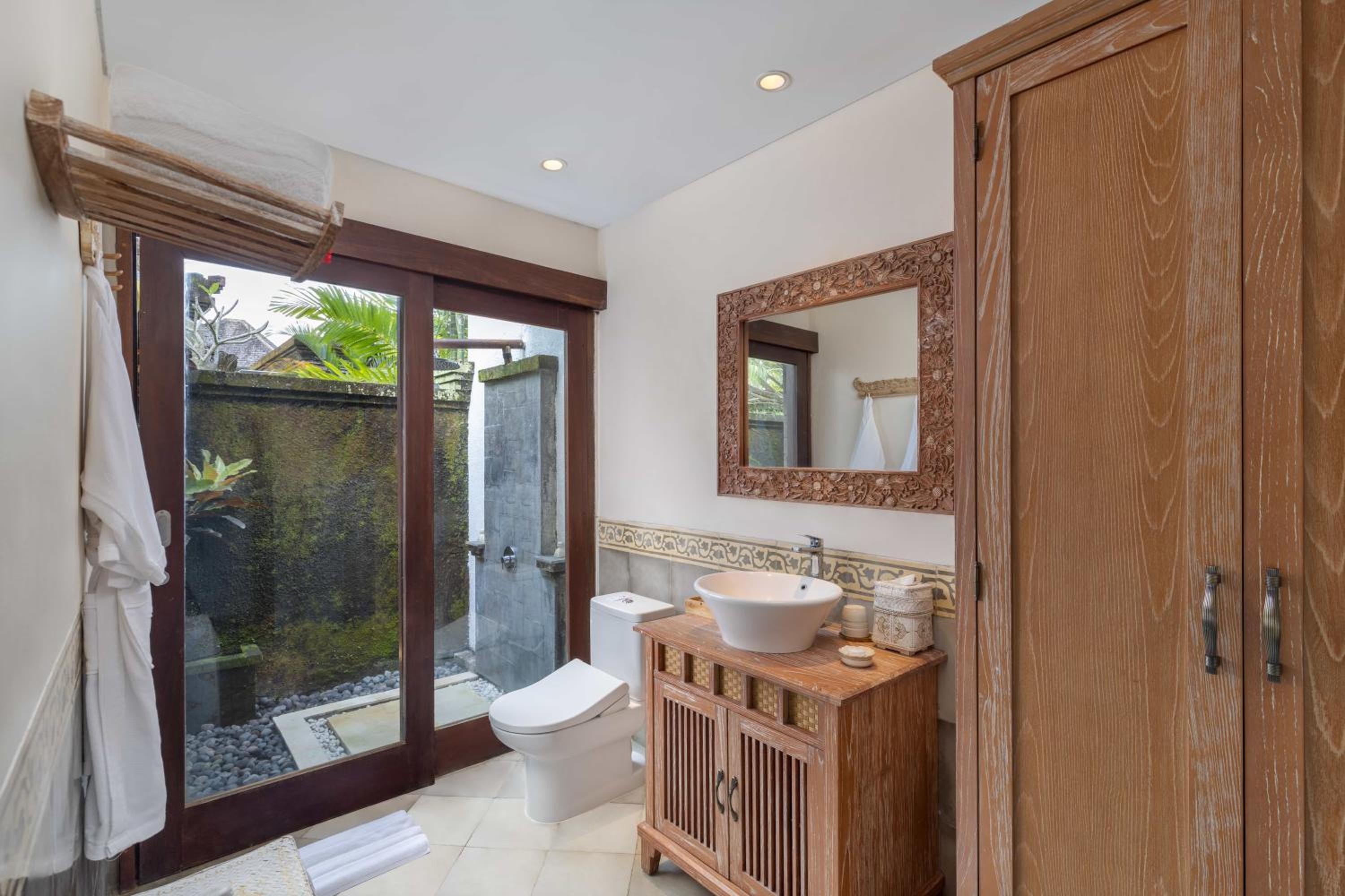 Two-Bedroom Lagoon Infinity Pool Villa