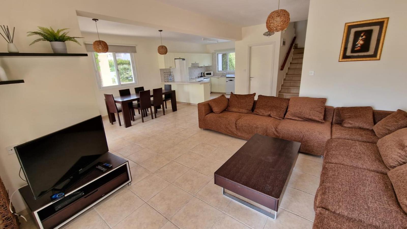 Three-Bedroom Villa photo 1