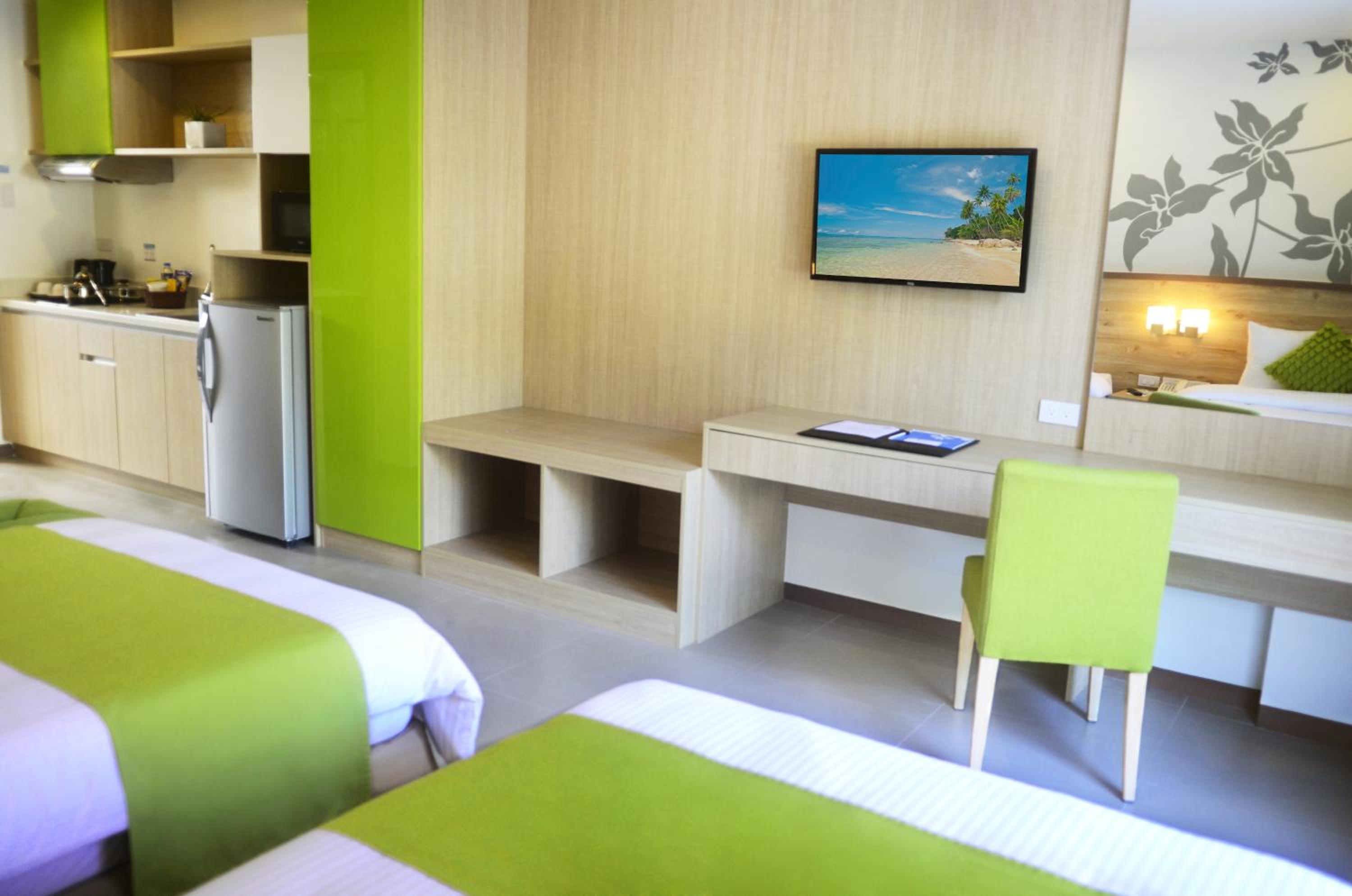 Deluxe Room with Kitchen - Photo 12