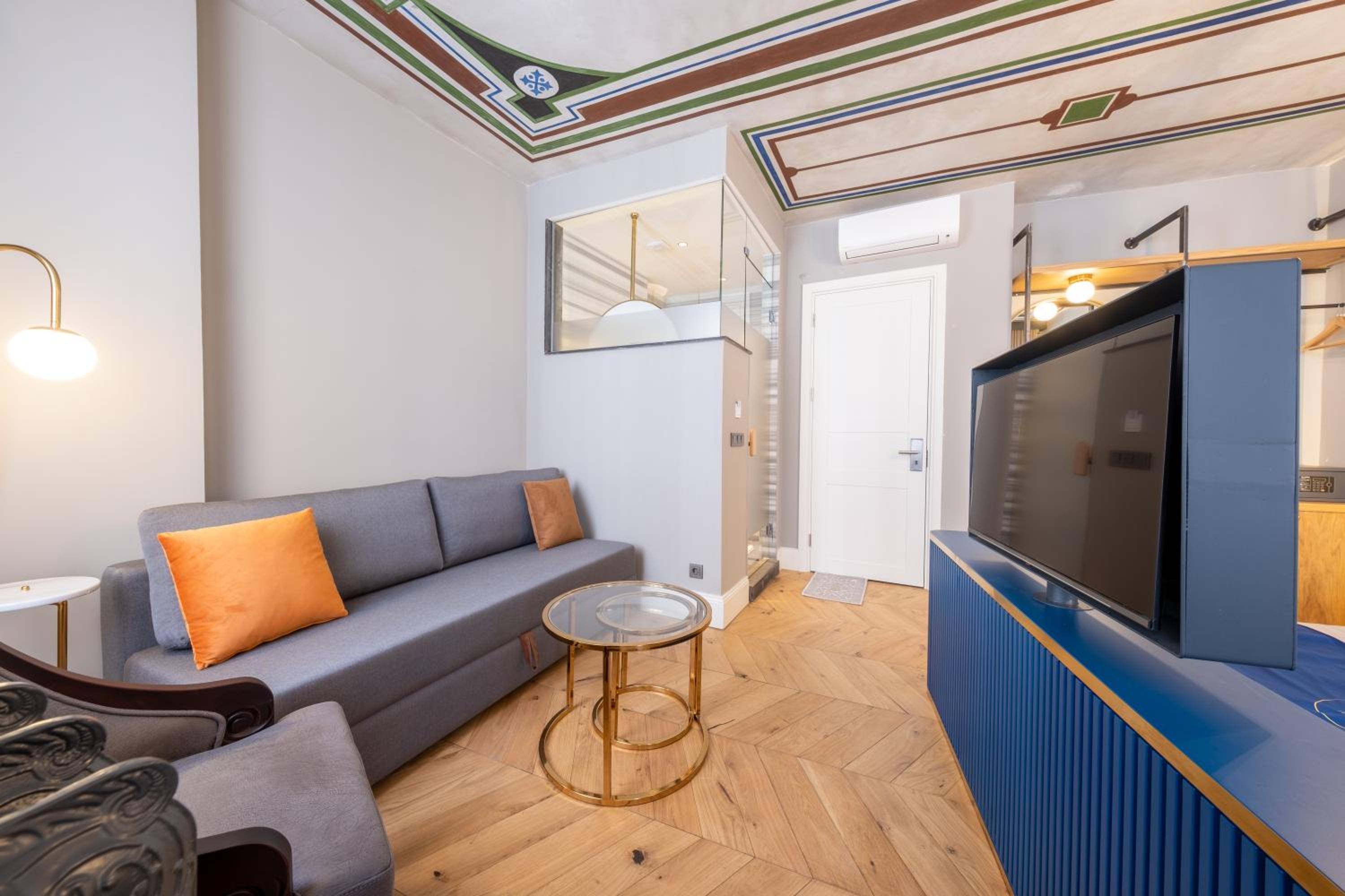 Penthouse Apartment photo 2