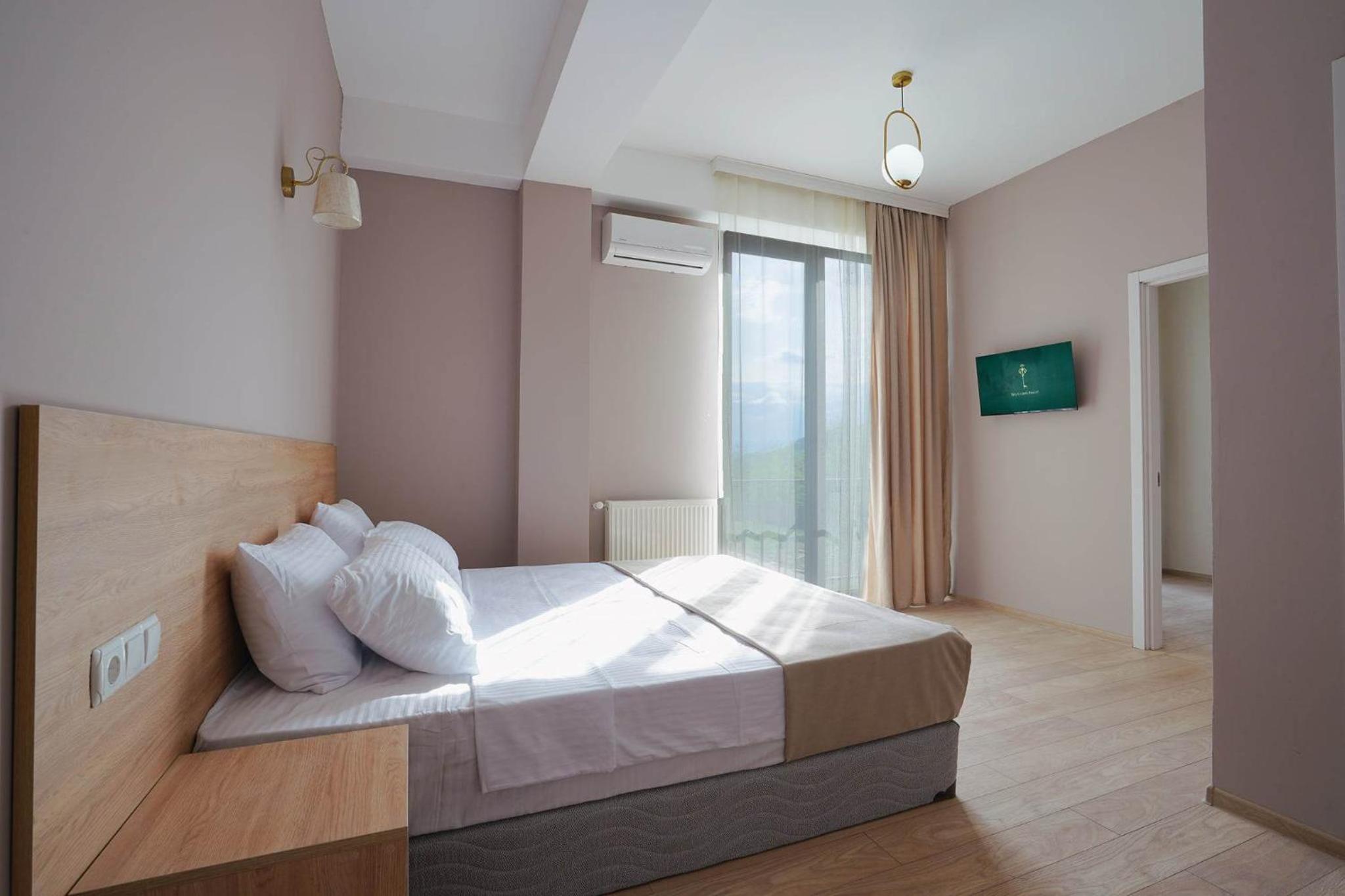 Superior Double or Twin Room with Mountain View photo 1
